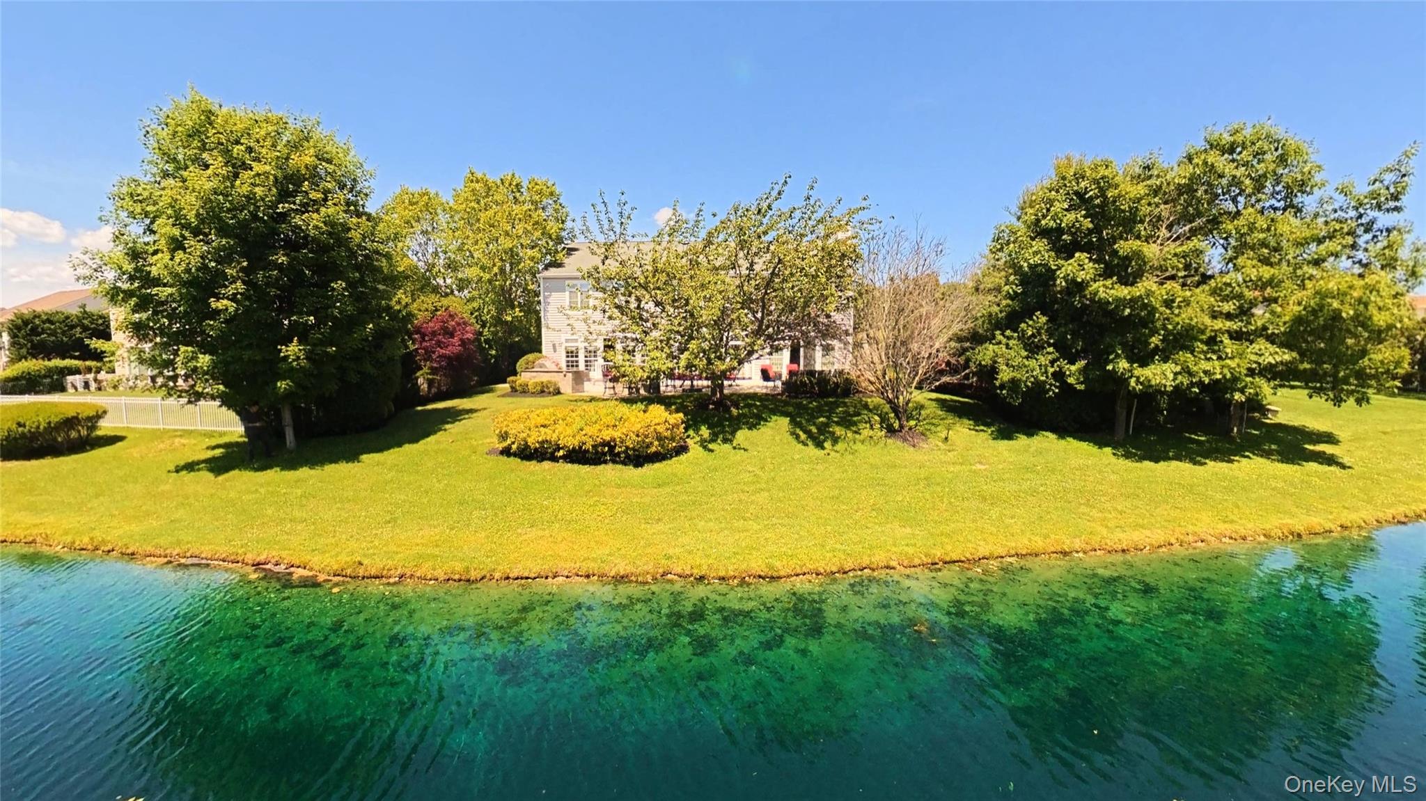 38 Hamlet Woods Drive Property Photo 3