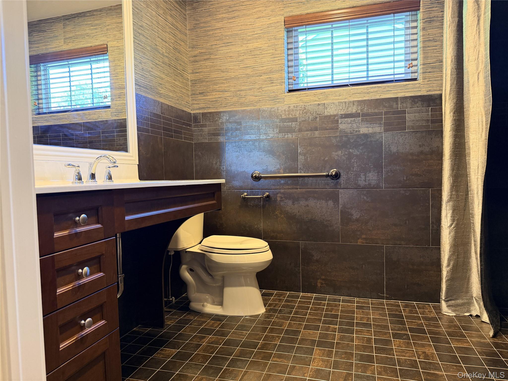 38 Hamlet Woods Drive Property Photo 10