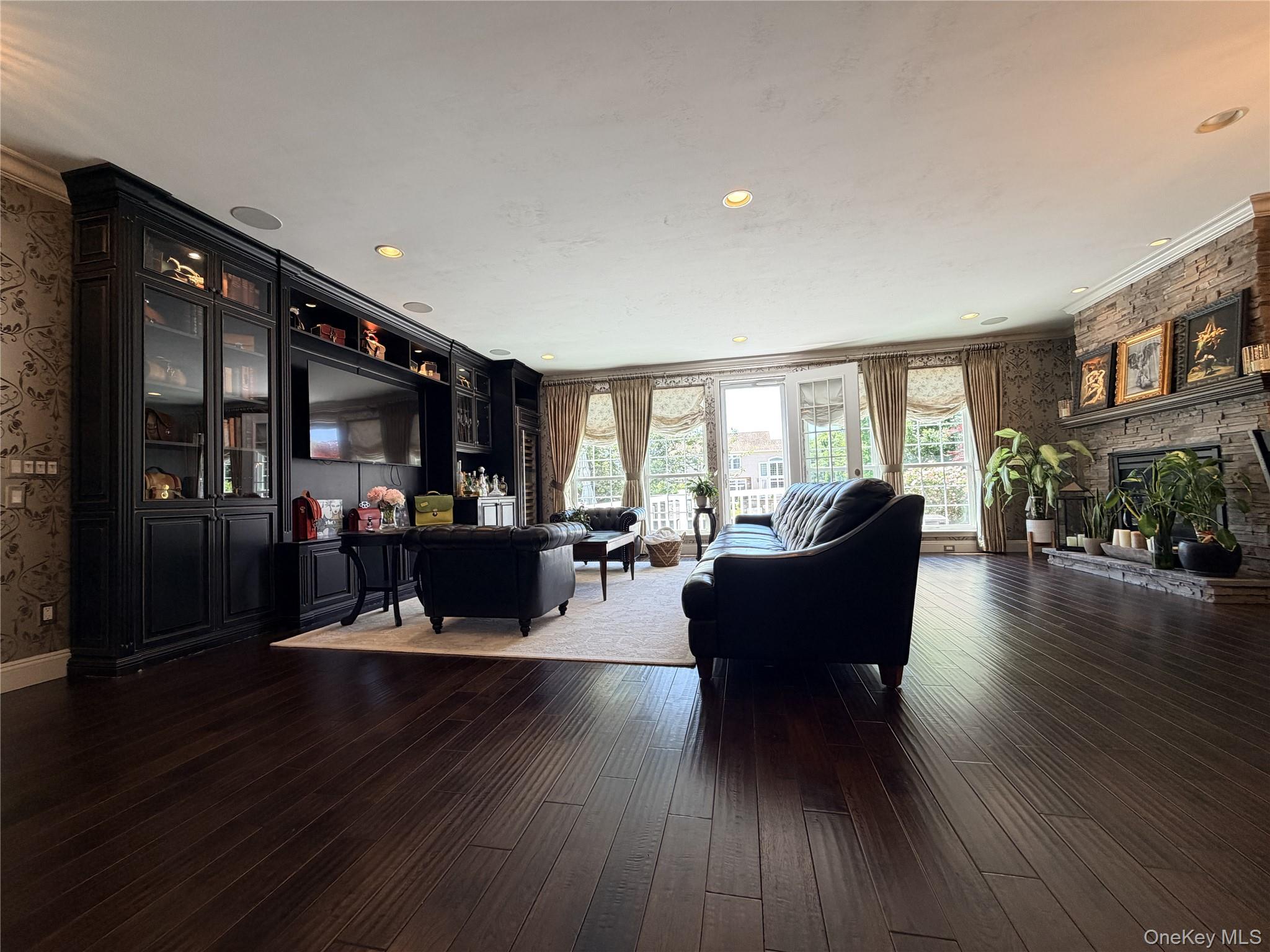 38 Hamlet Woods Drive Property Photo 14