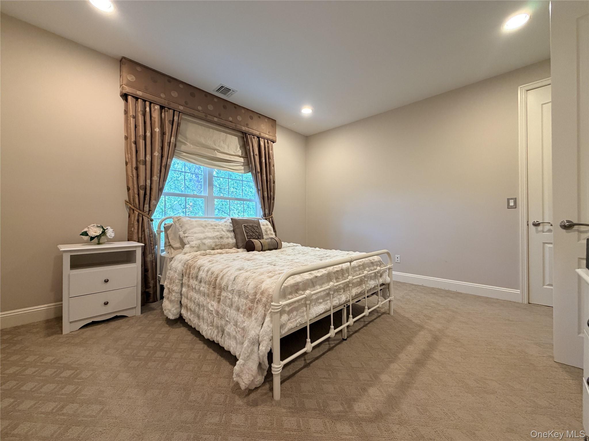 38 Hamlet Woods Drive Property Photo 27