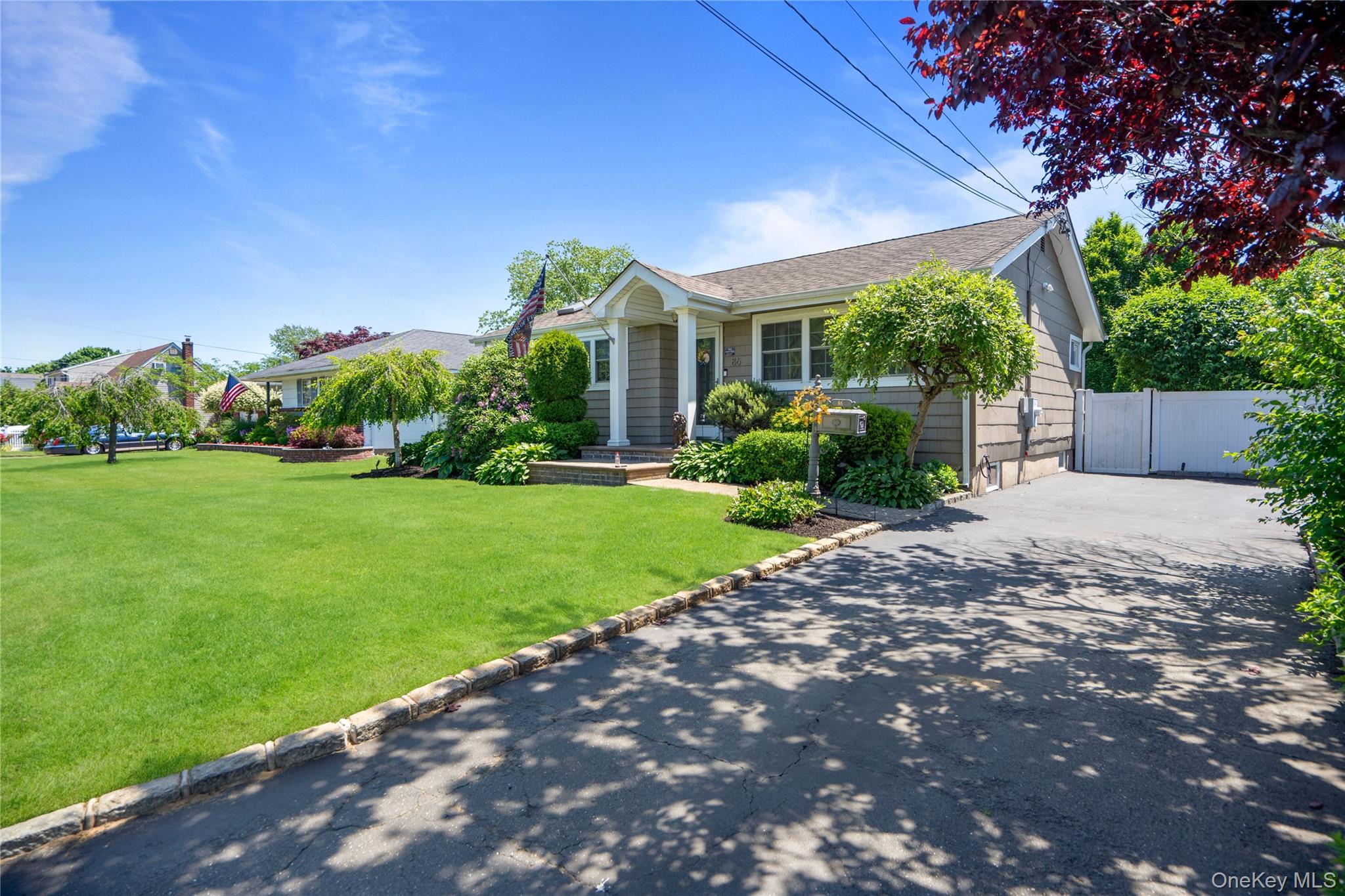 86 Claremont Avenue Property Photo 2