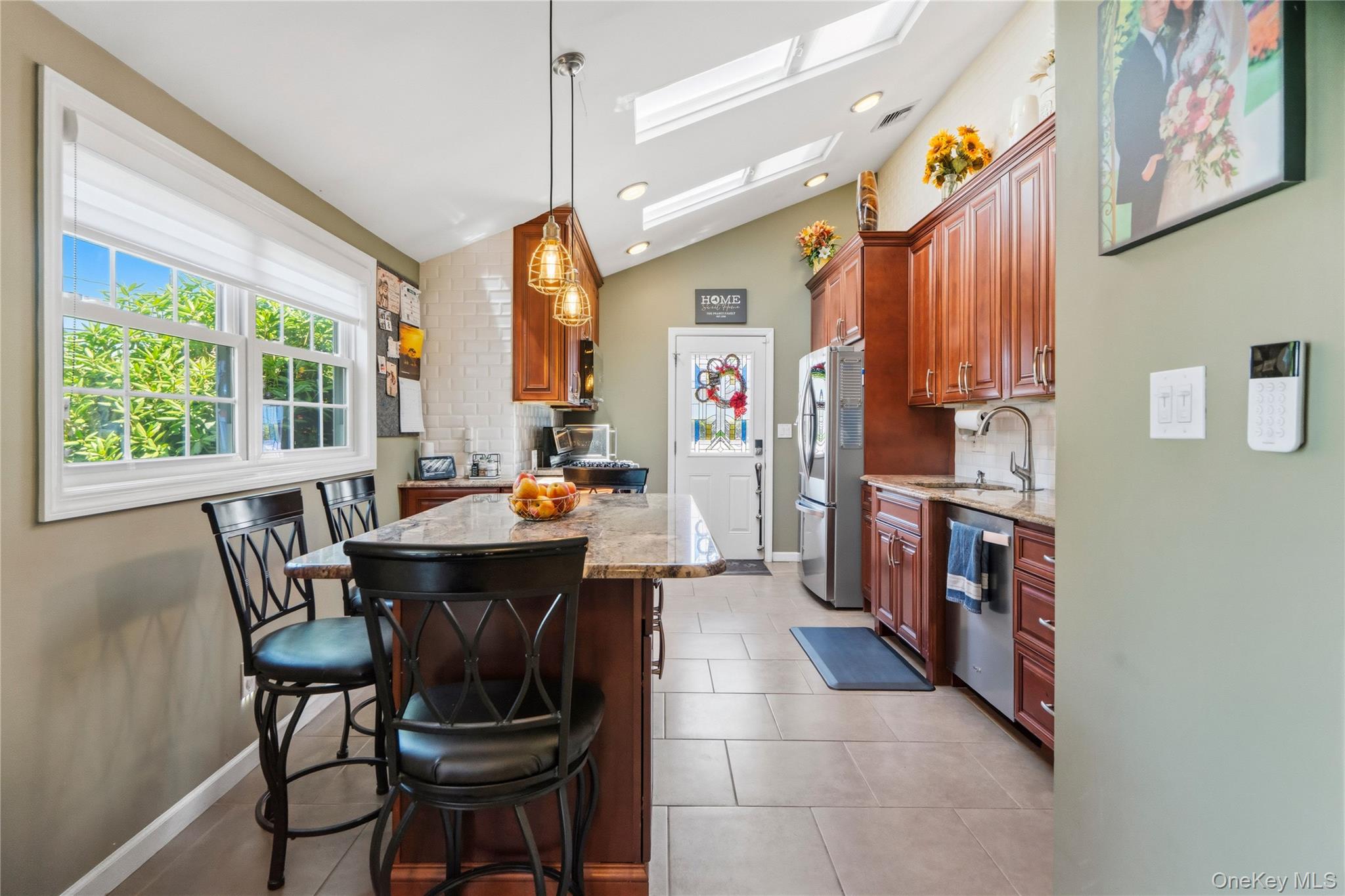 86 Claremont Avenue Property Photo 10