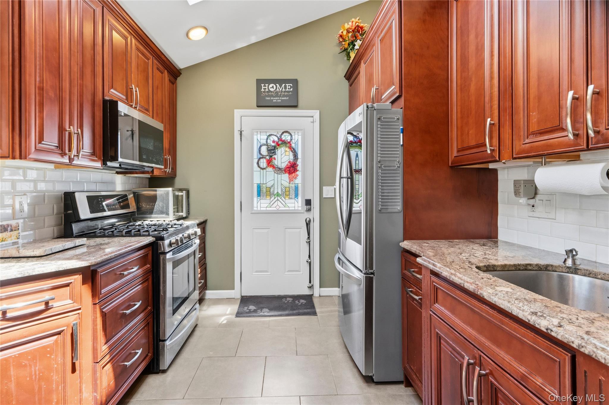 86 Claremont Avenue Property Photo 13