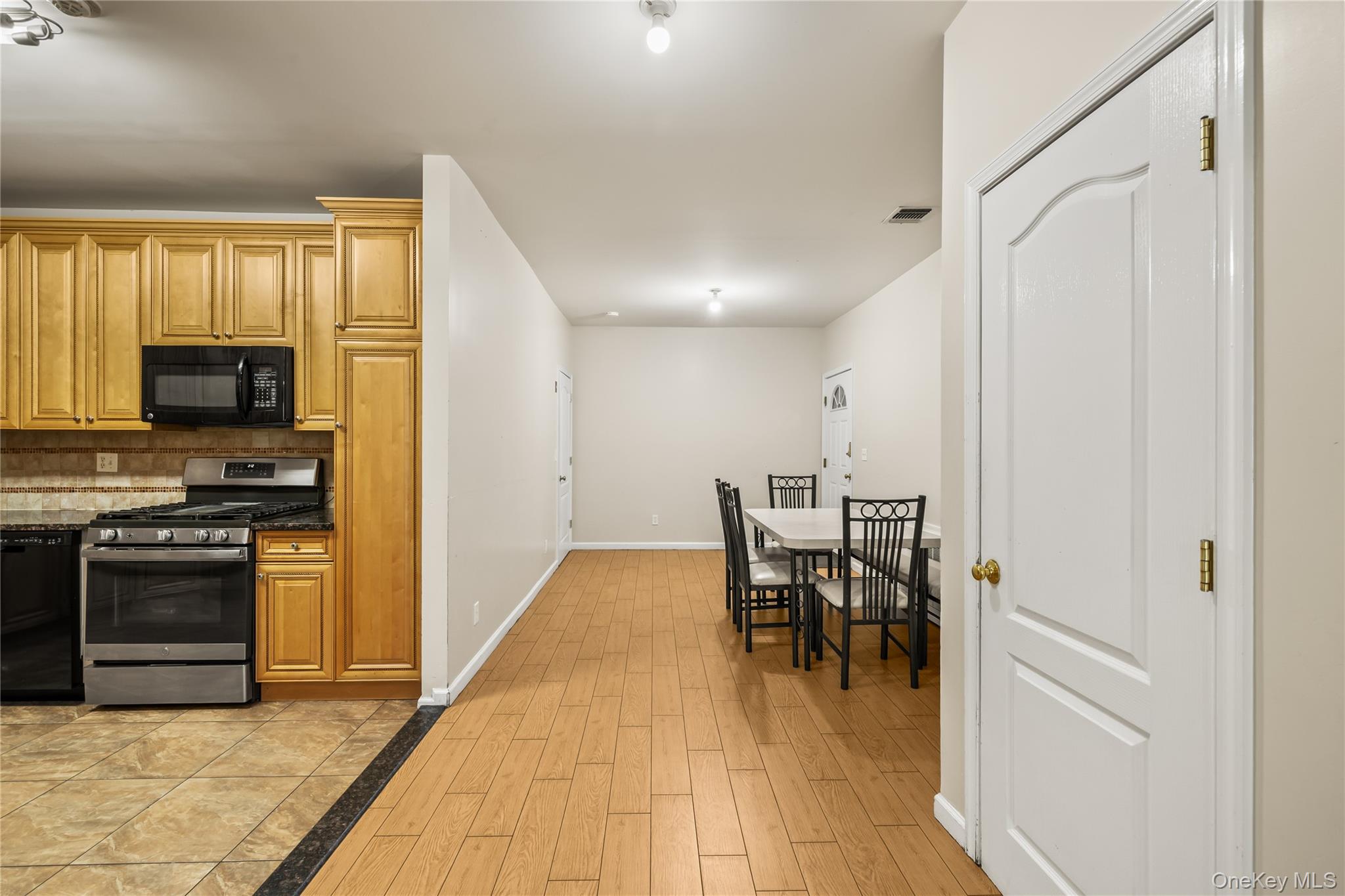 1206 Parkview Drive Property Photo 7