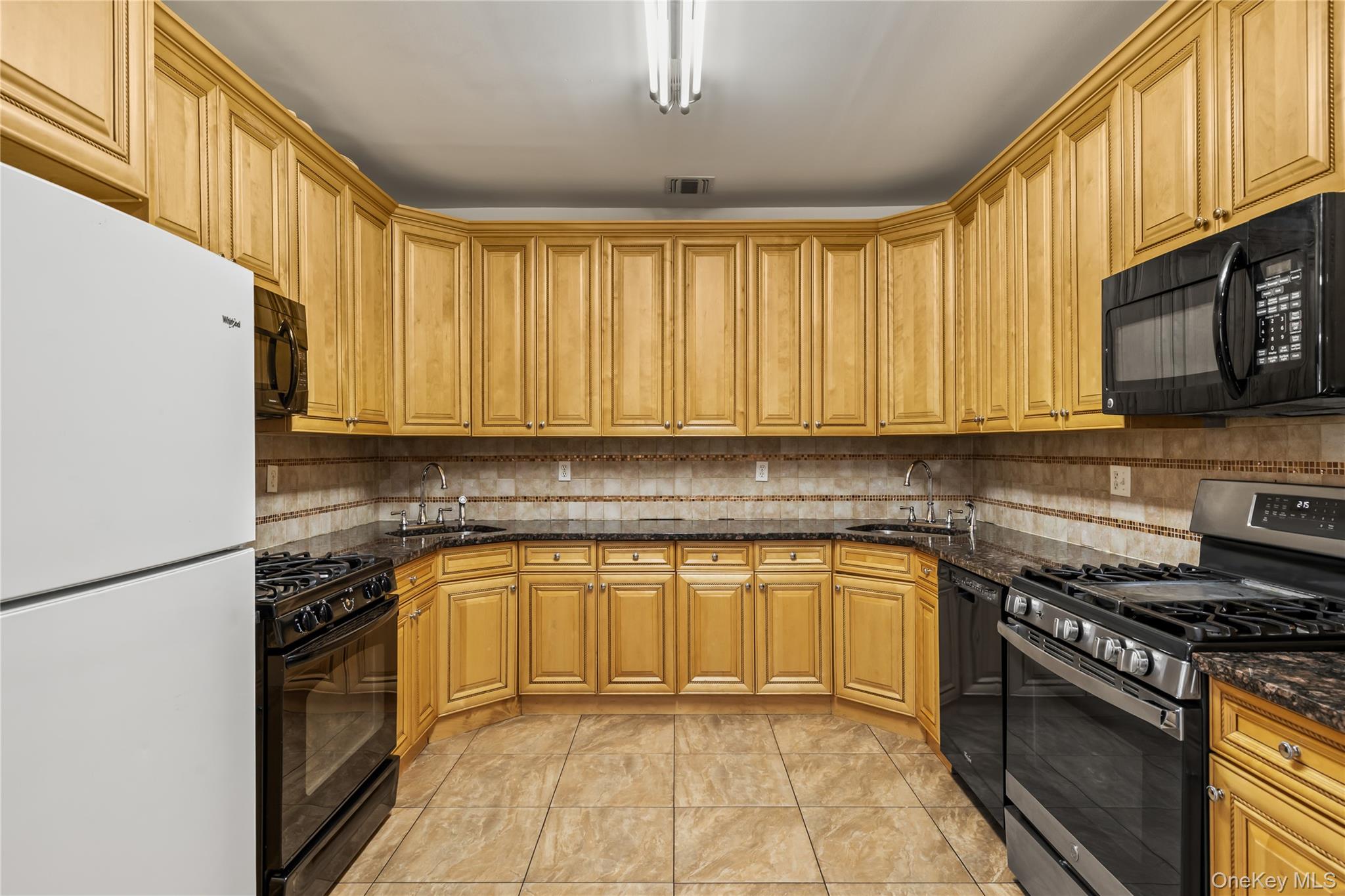 1206 Parkview Drive Property Photo 9