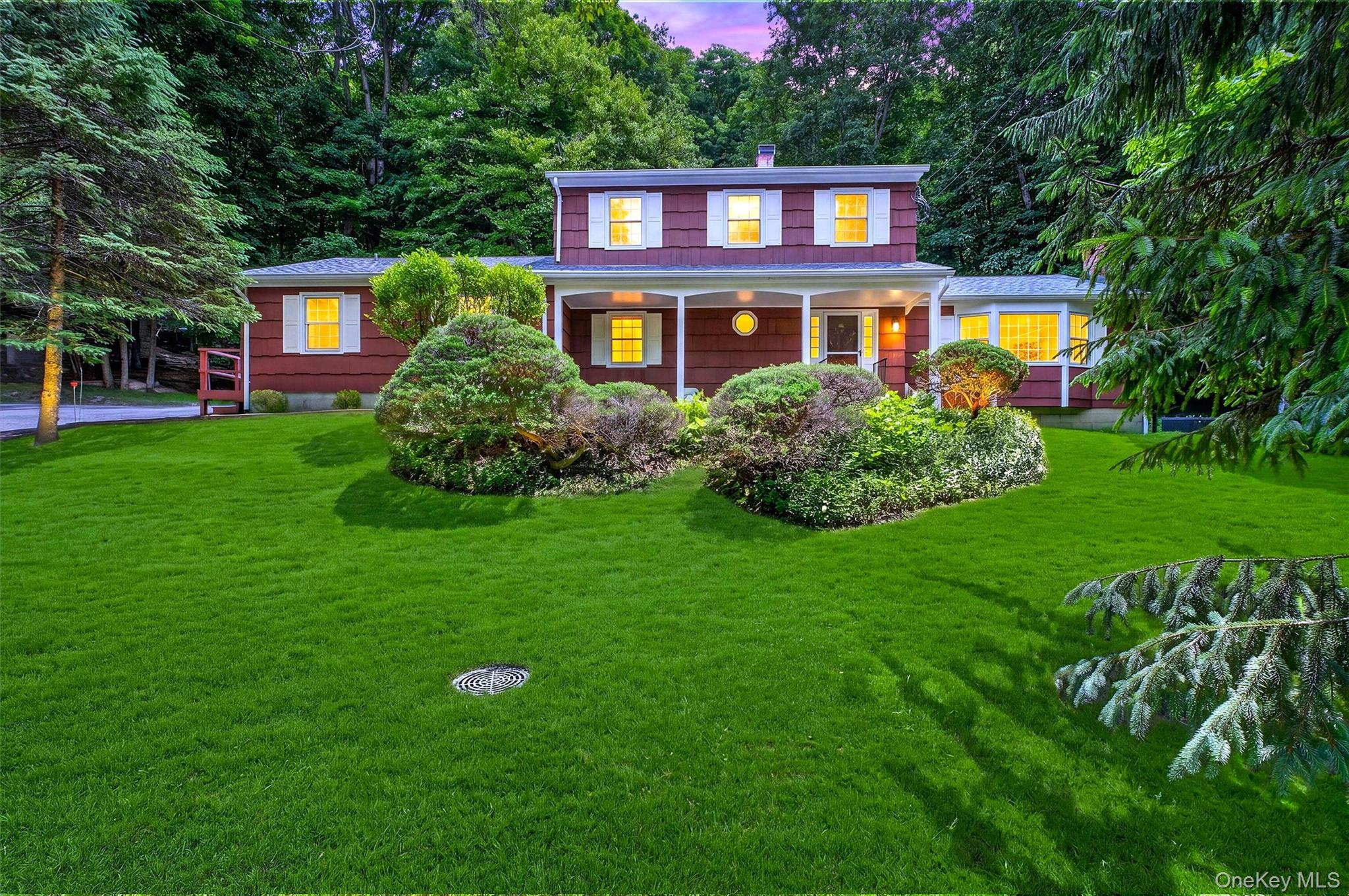 1096 Sunset Street Property Photo 1