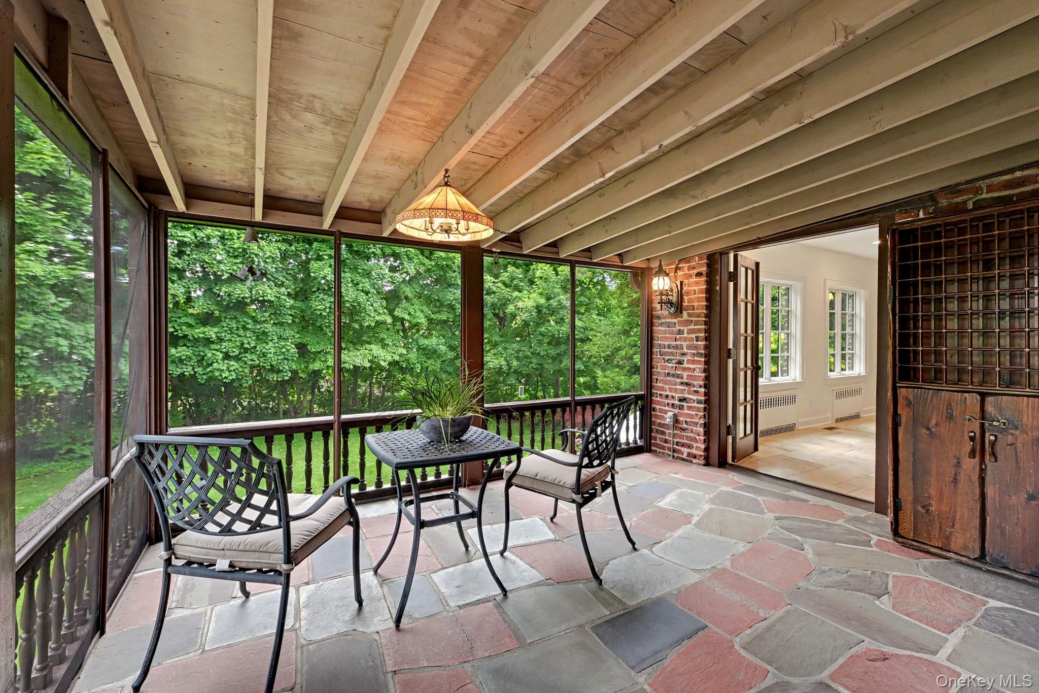 18 Fenimore Drive Property Photo 9
