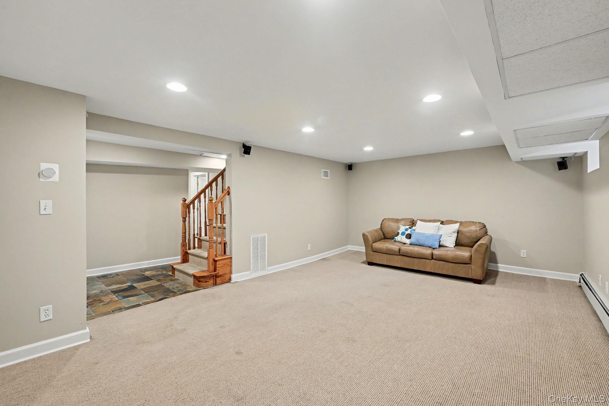 18 Fenimore Drive Property Photo 37