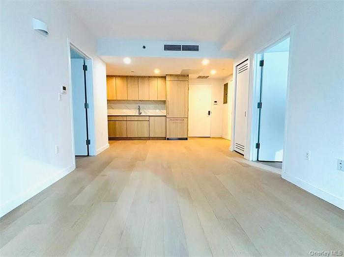 3361 Prince Street 6d Property Photo 9