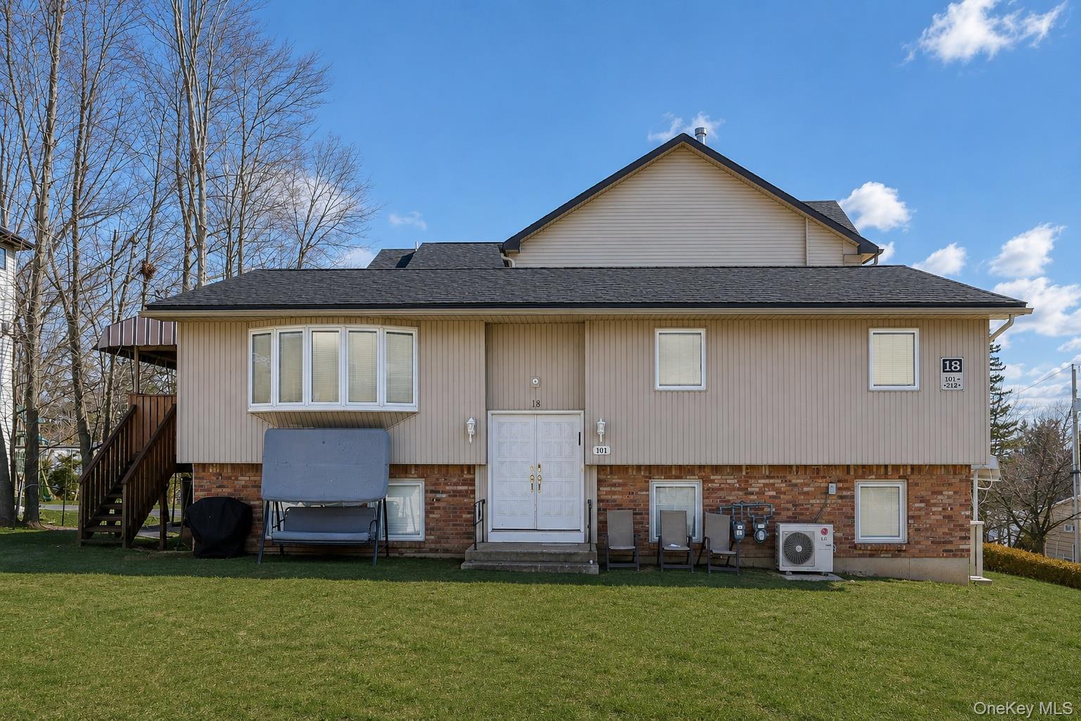 18 Wilsher Drive Property Photo 1