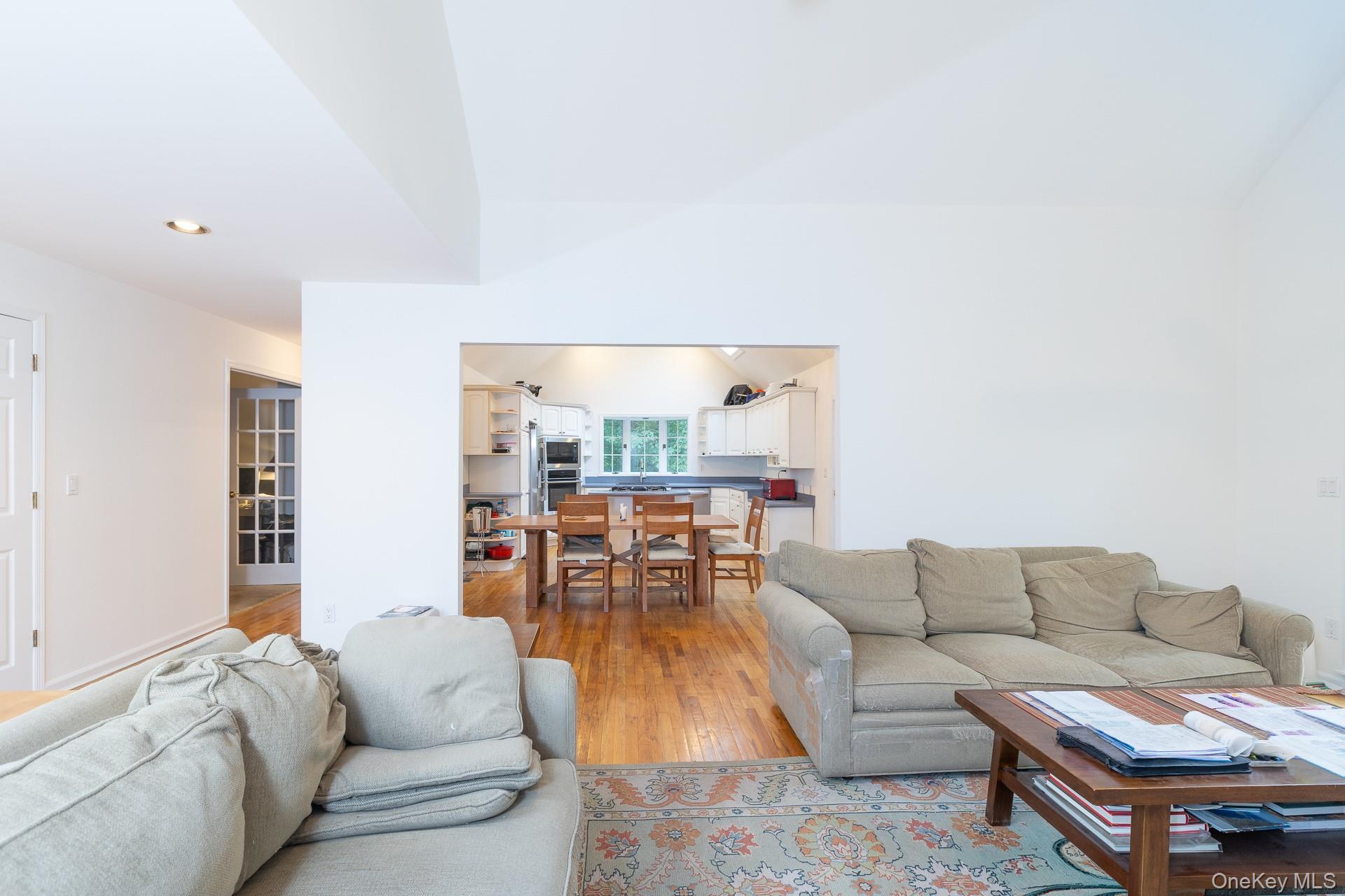 33 Windwood Court Property Photo 10