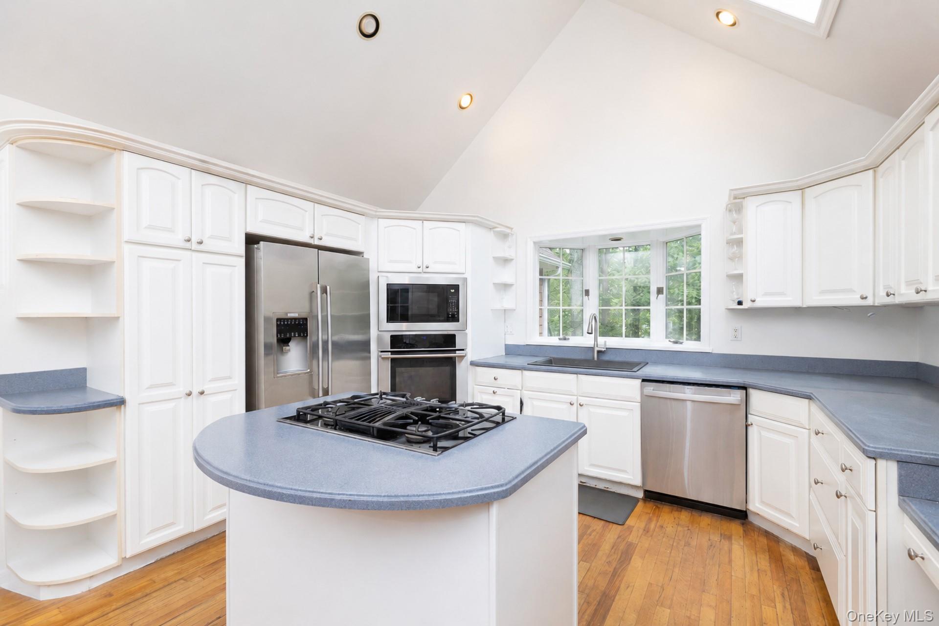 33 Windwood Court Property Photo 15