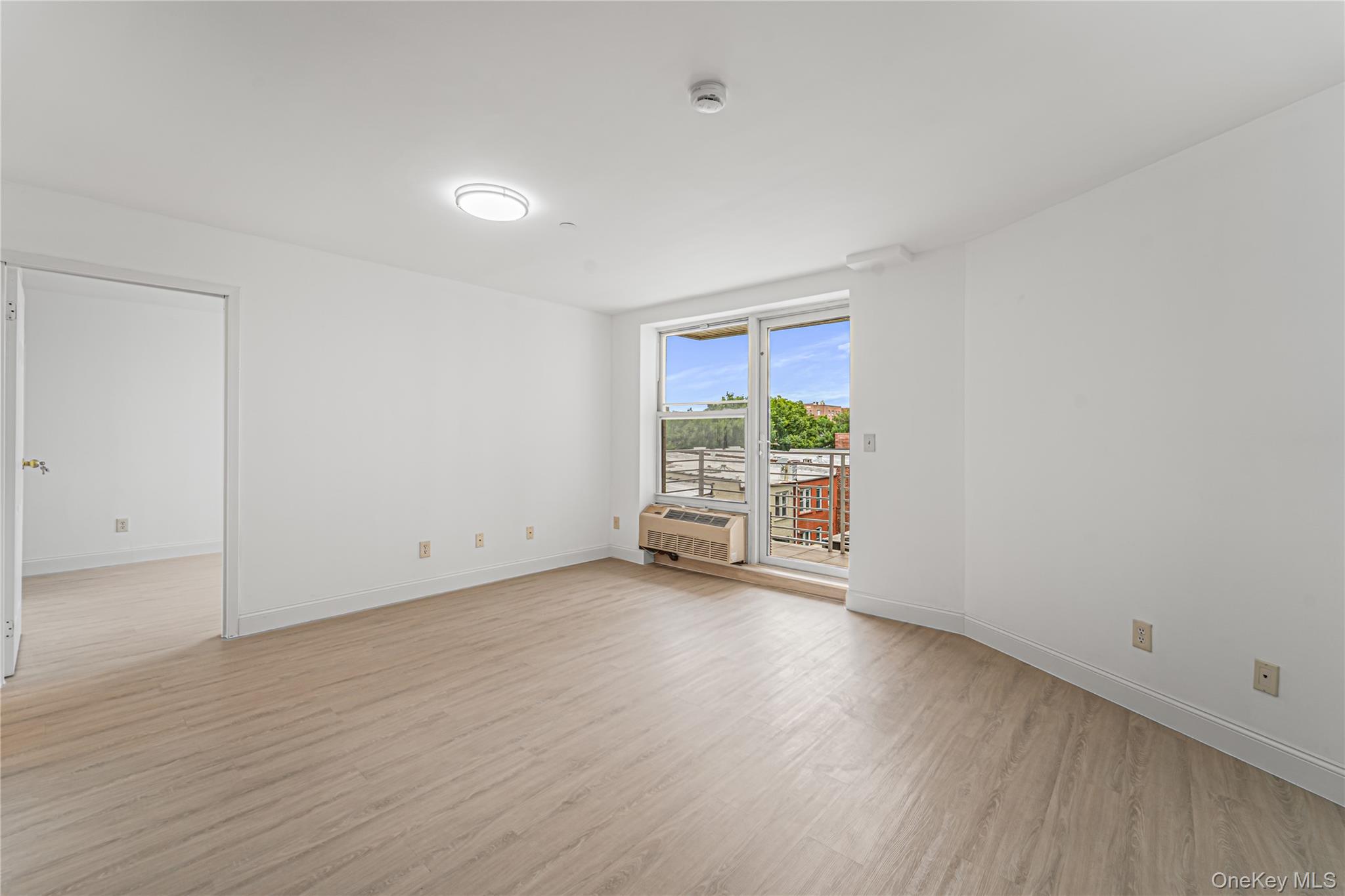 81-15 Queens Boulevard 4H Property Photo 1