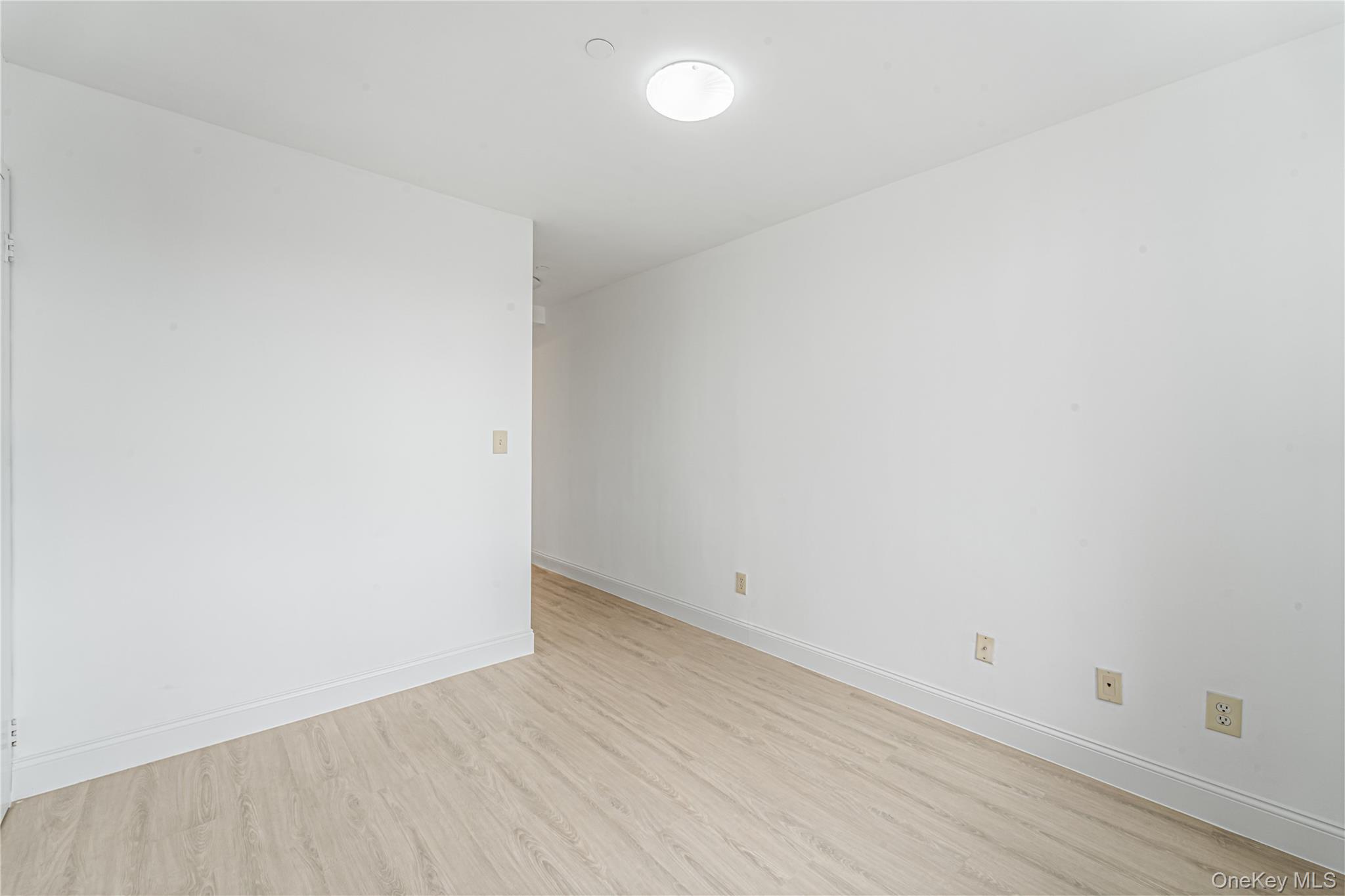 81-15 Queens Boulevard 4h Property Photo 7