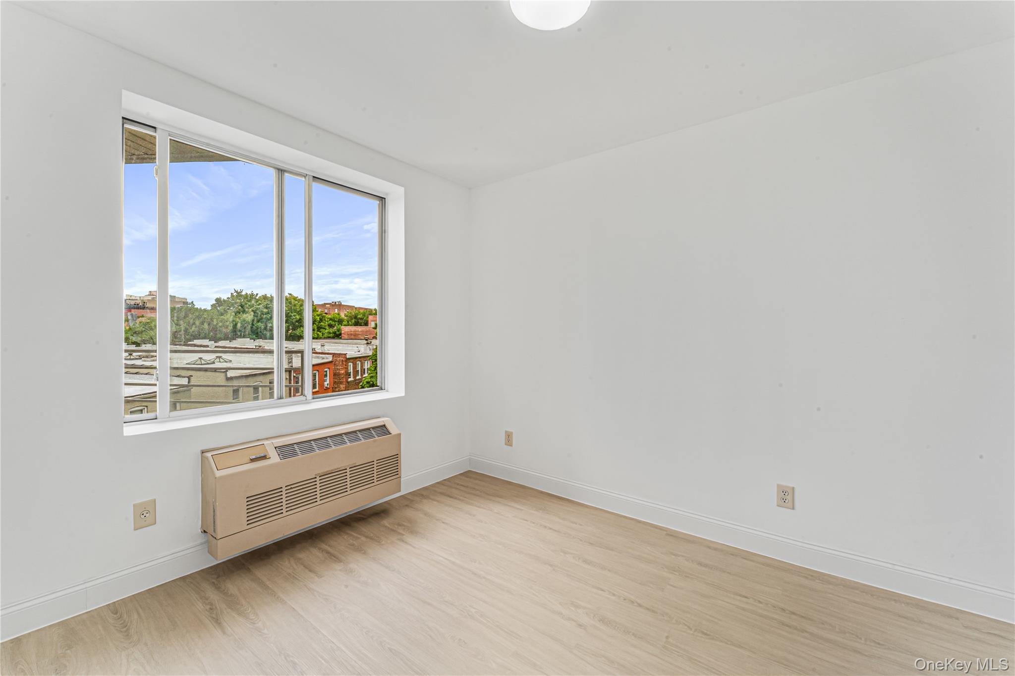 81-15 Queens Boulevard 4h Property Photo 9