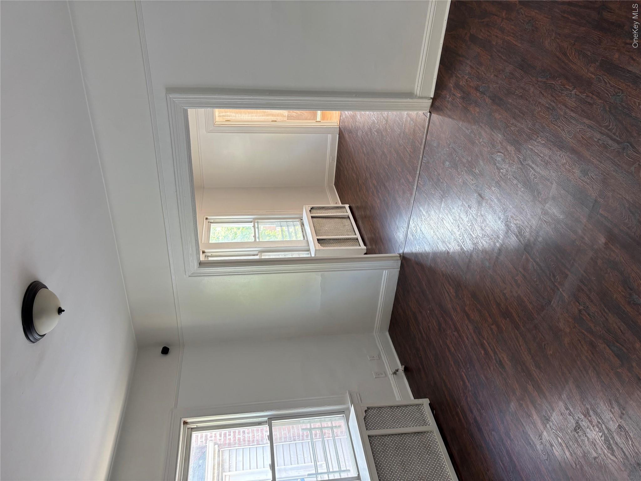 1712 Jarvis Avenue Property Photo 13