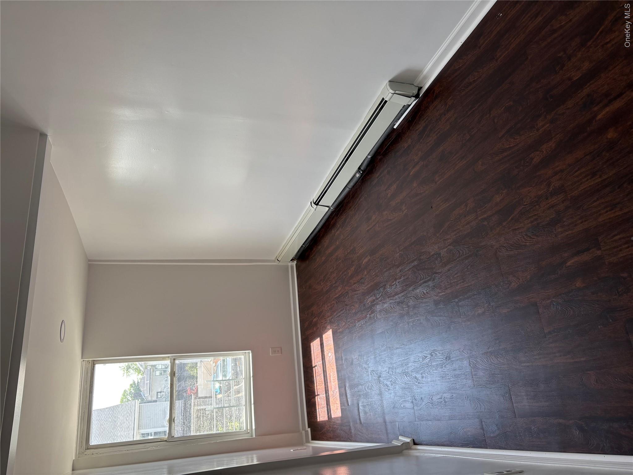 1712 Jarvis Avenue Property Photo 15