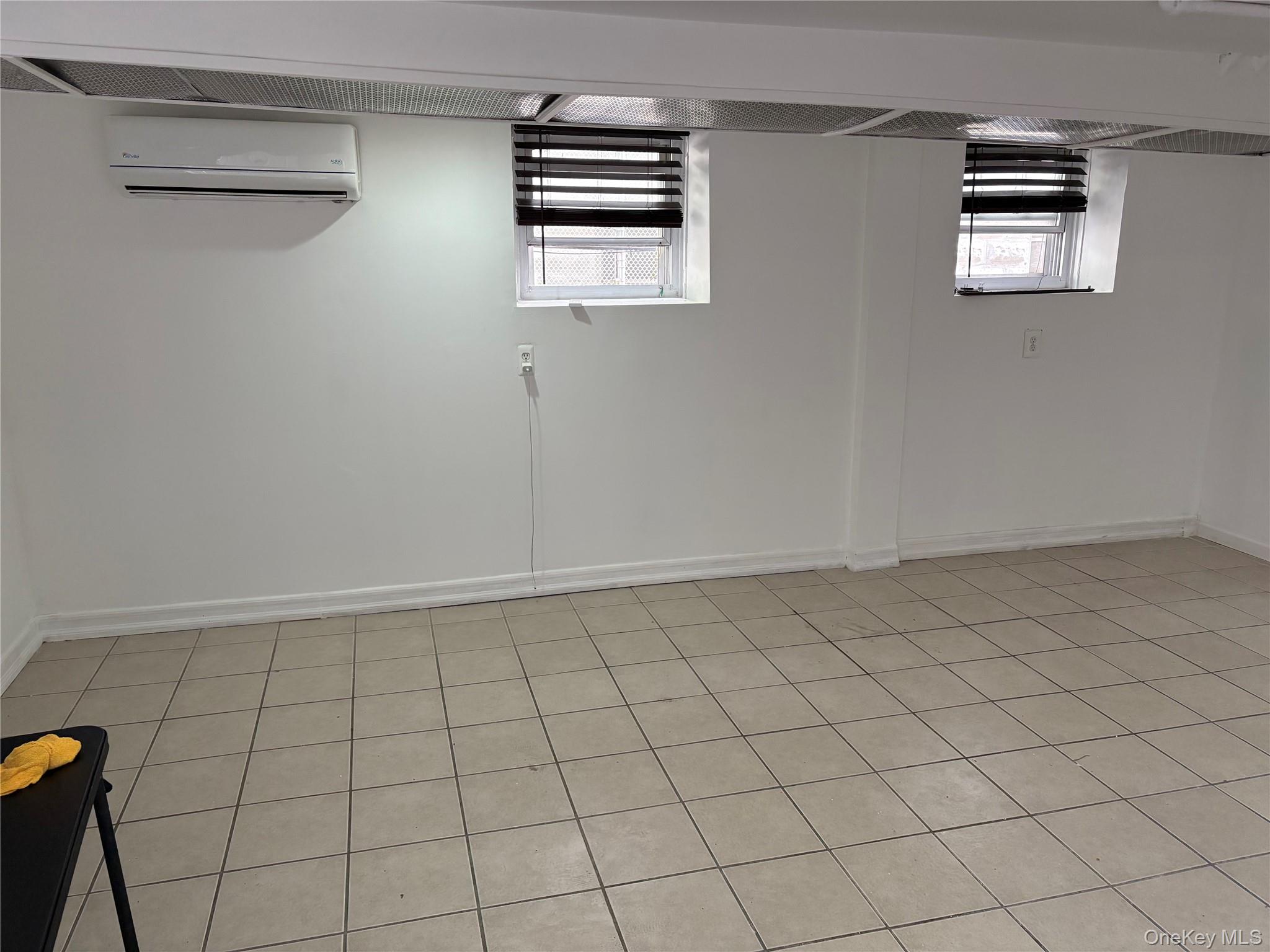 1712 Jarvis Avenue Property Photo 18