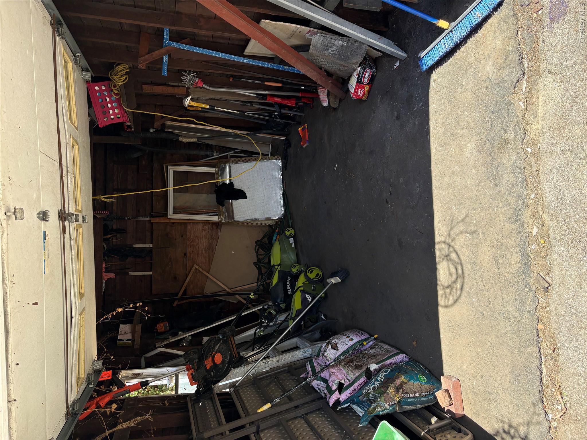 1712 Jarvis Avenue Property Photo 22
