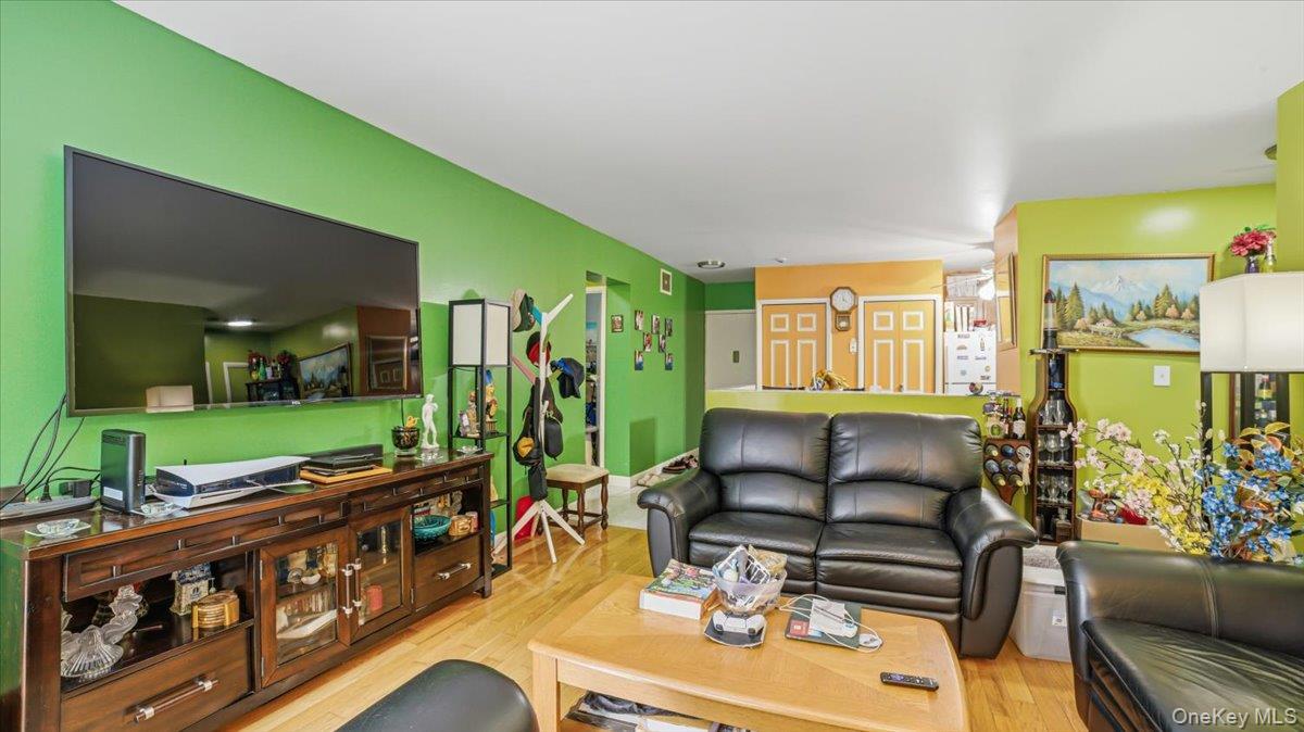 421 N Broadway 28 Property Photo 13