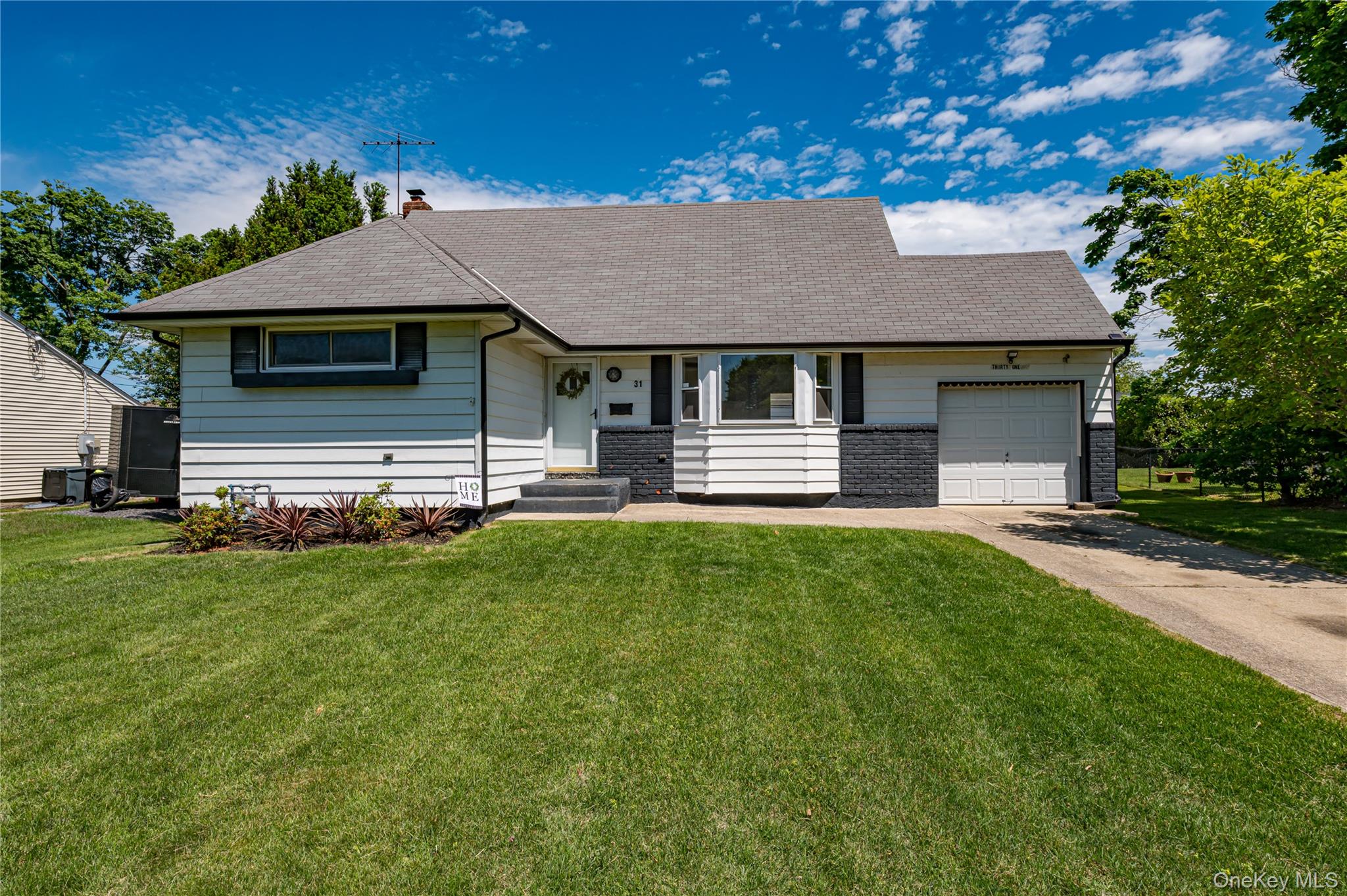 31 Pickwick Drive Property Photo 1