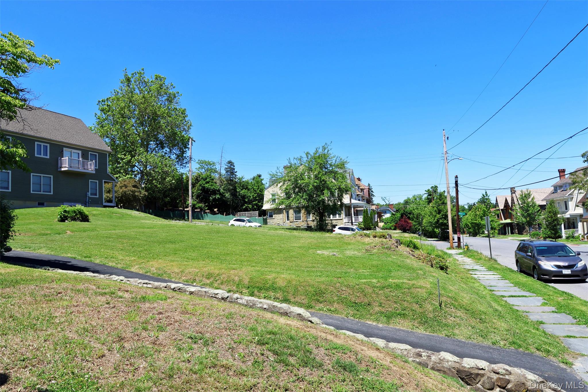 397 Grand Street Property Photo 7