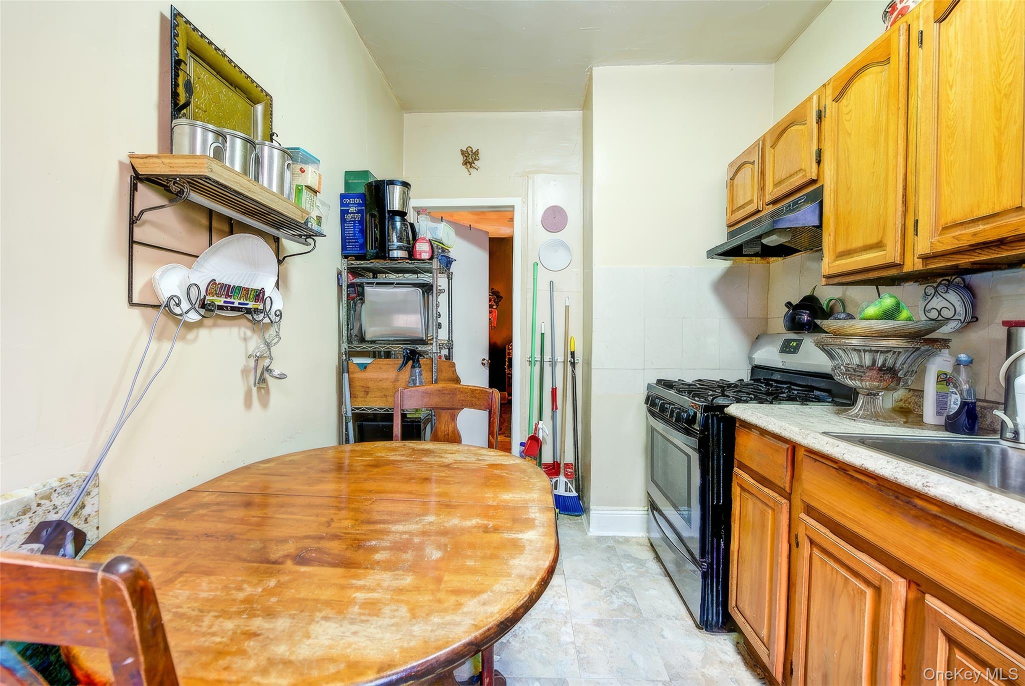 99-11 42 Avenue Property Photo 7