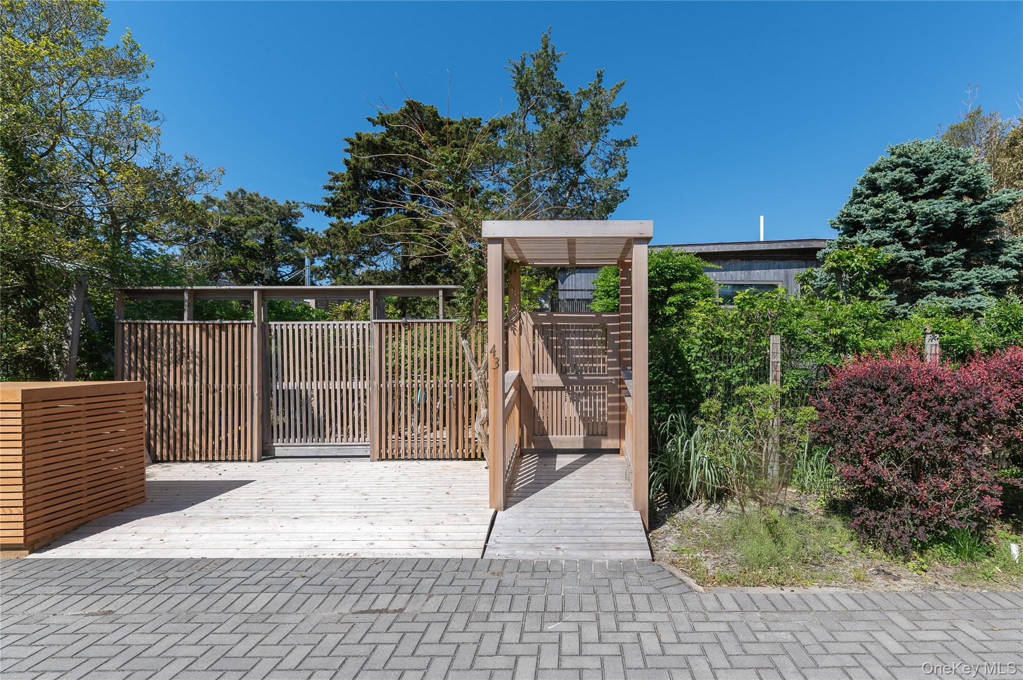 43 Crescent Avenue Property Photo 1