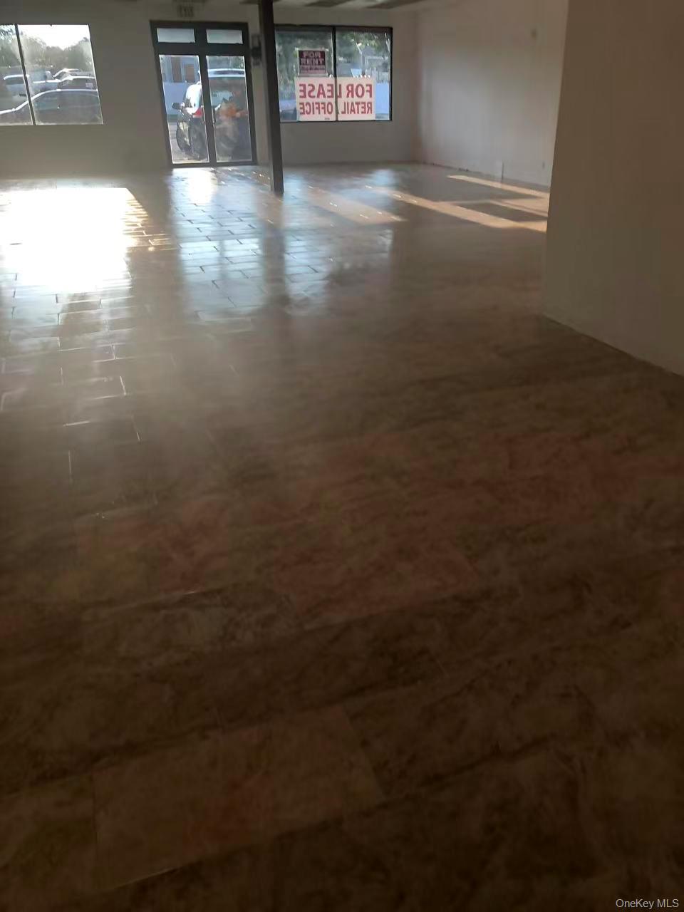 410-412 N Wantagh Avenue Property Photo 4