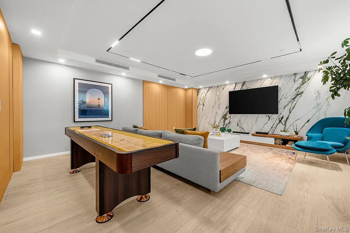 40-22 61st Street 2e Property Photo 14