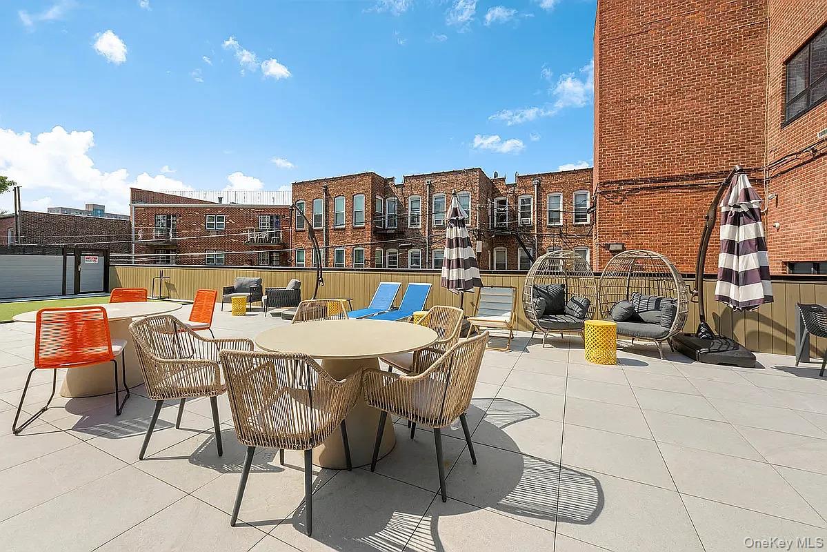40-22 61st Street 2e Property Photo 17