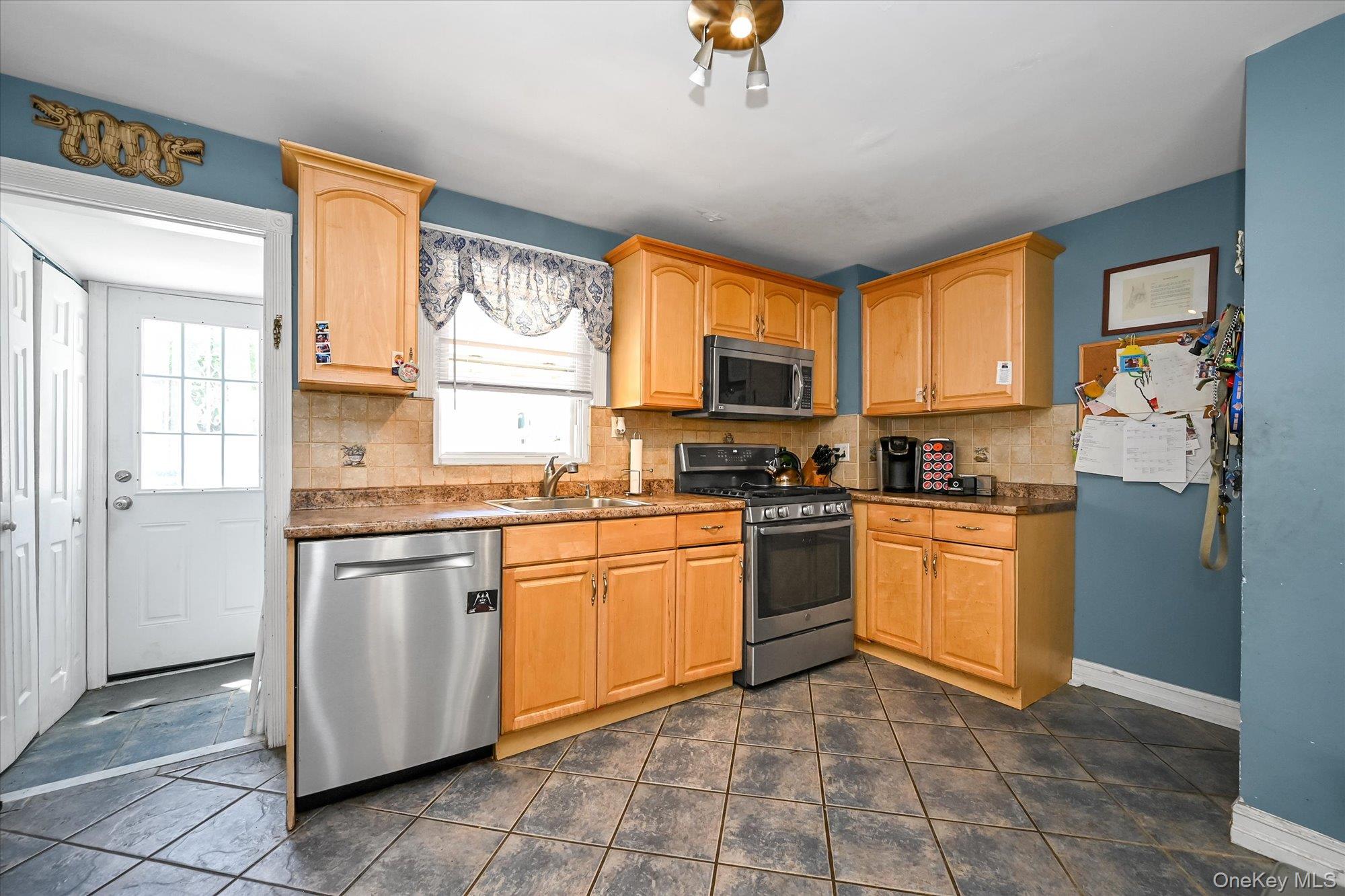 5286 73rd Street Property Photo 9