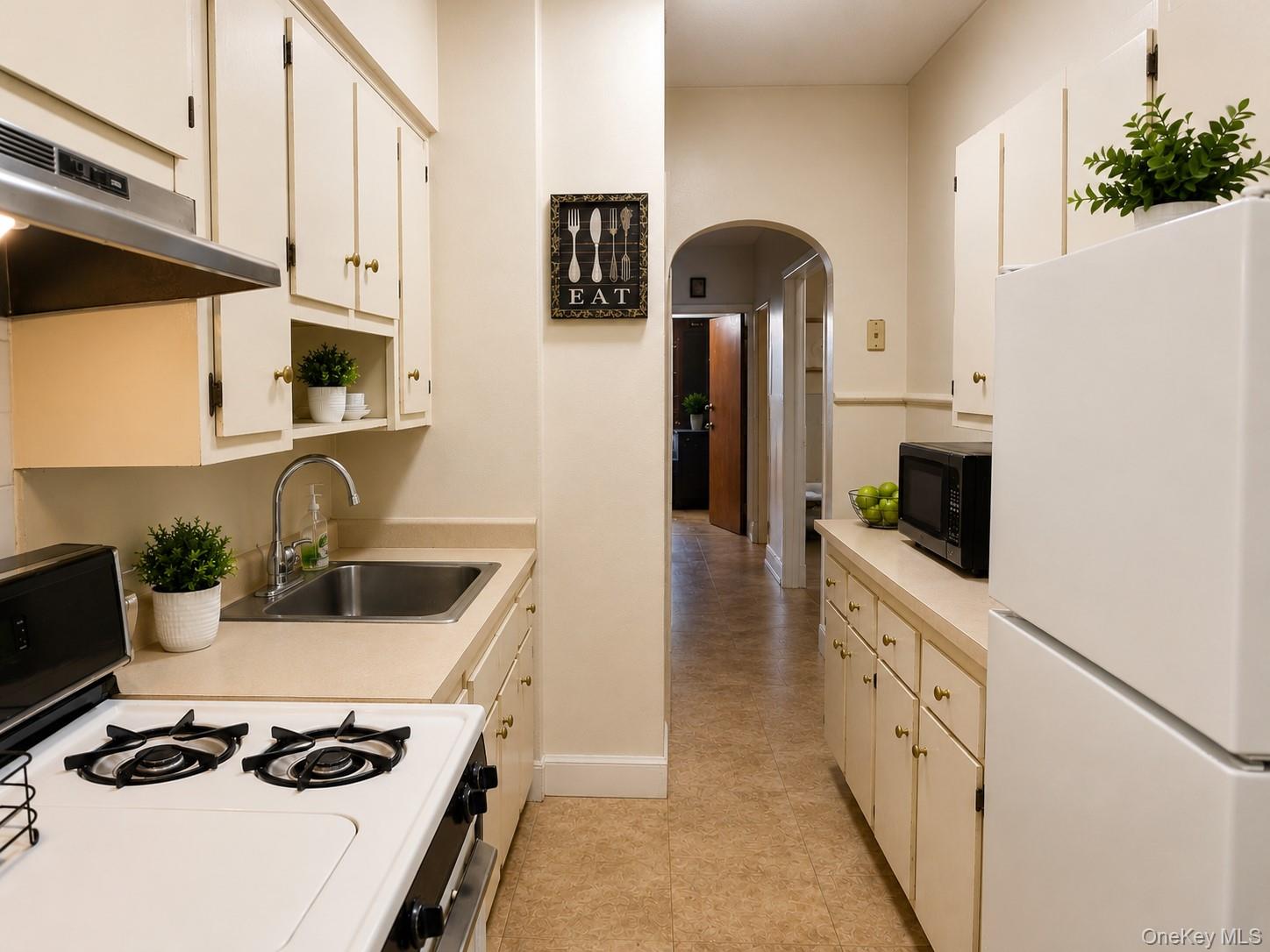 155 Sunnyside Avenue Property Photo 8