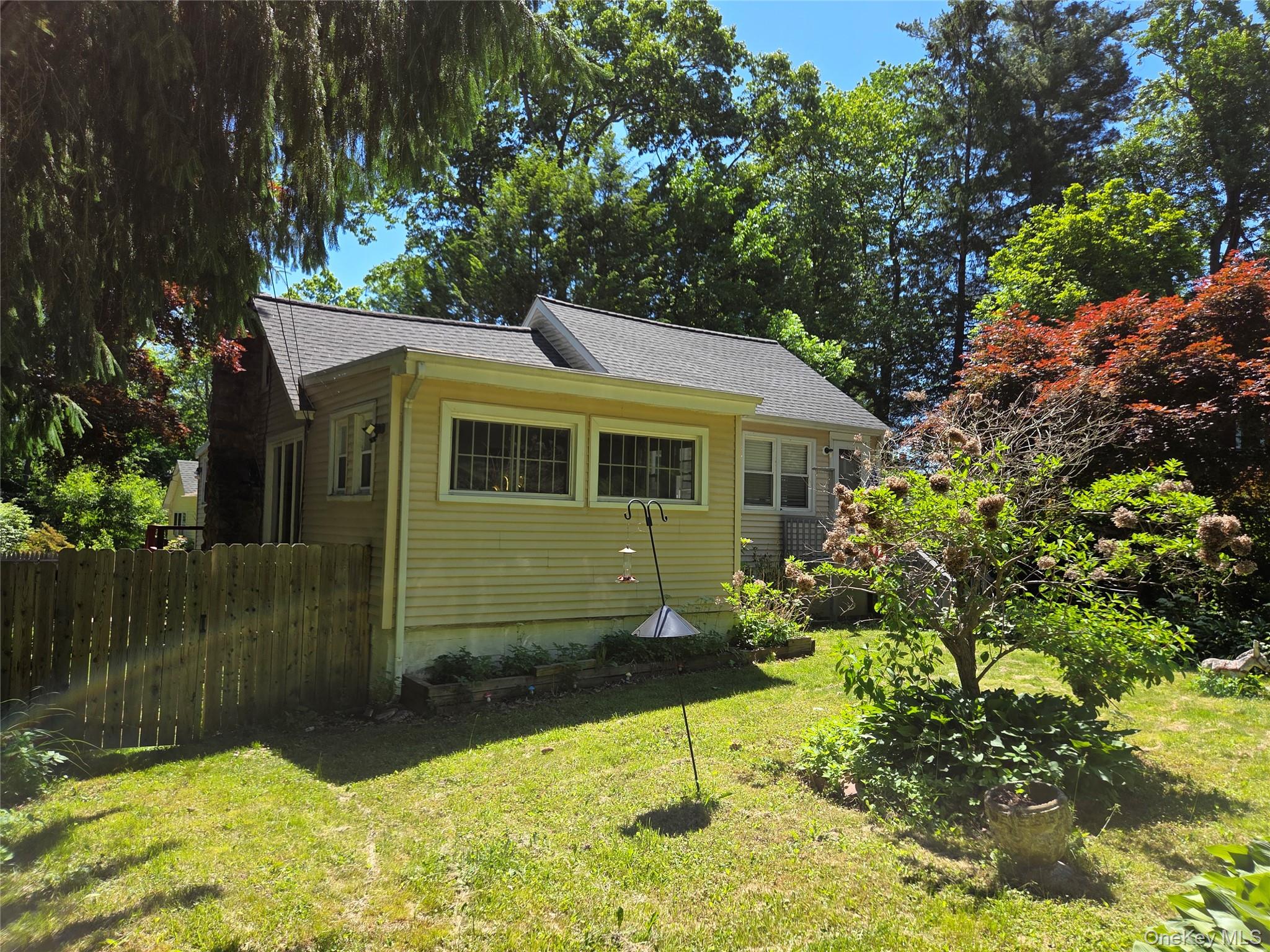 19 Ravina Road Property Photo 2