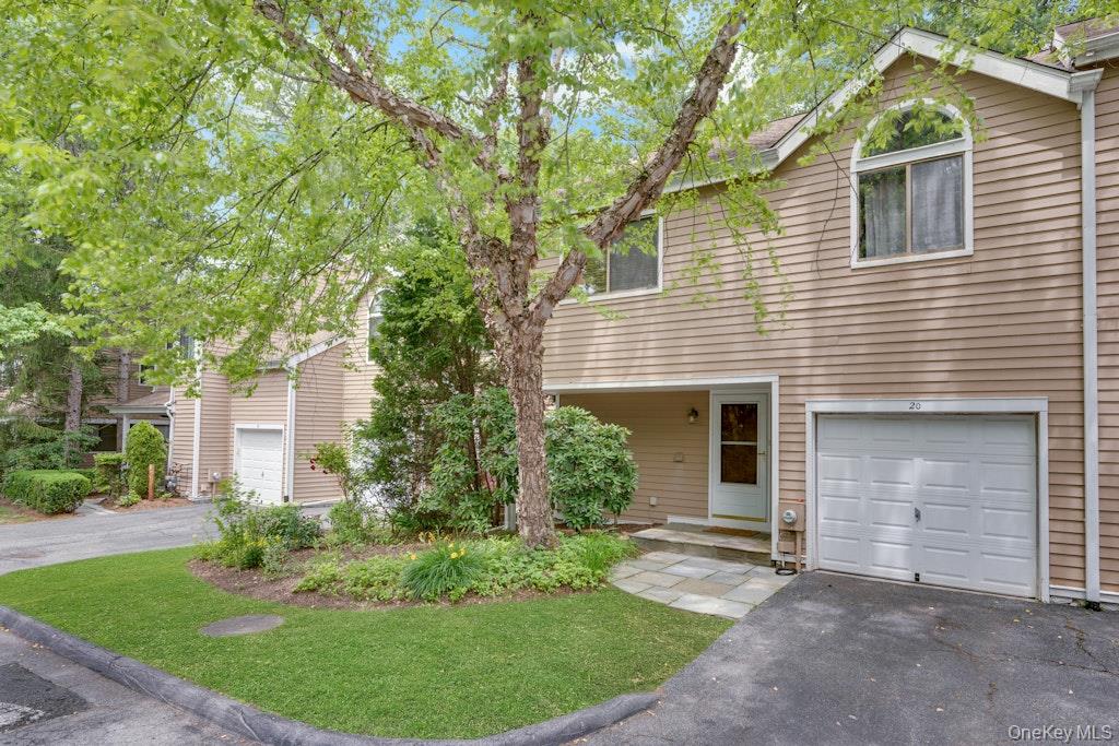 20 Waters Edge Property Photo 1
