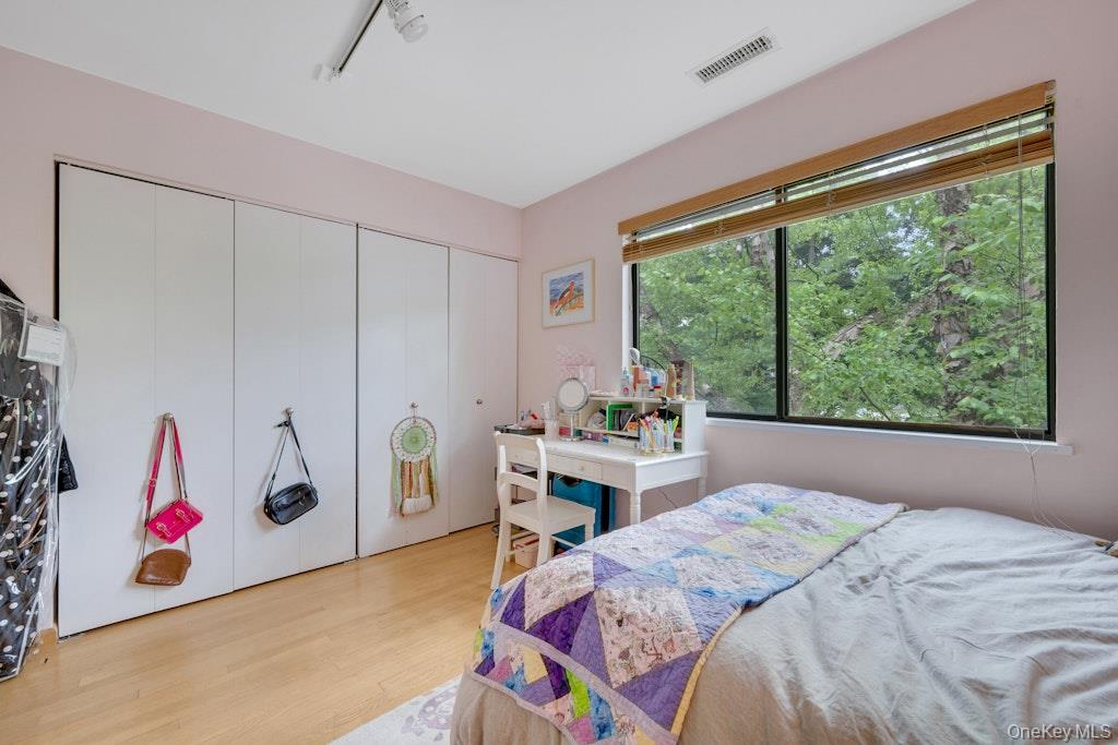 20 Waters Edge Property Photo 16