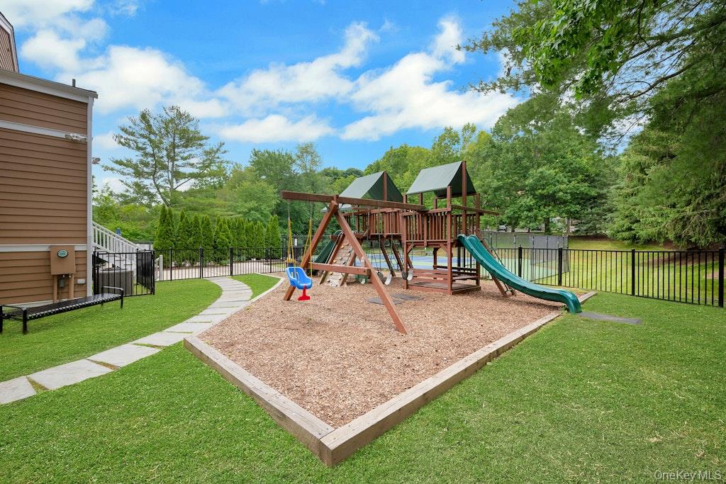 20 Waters Edge Property Photo 23
