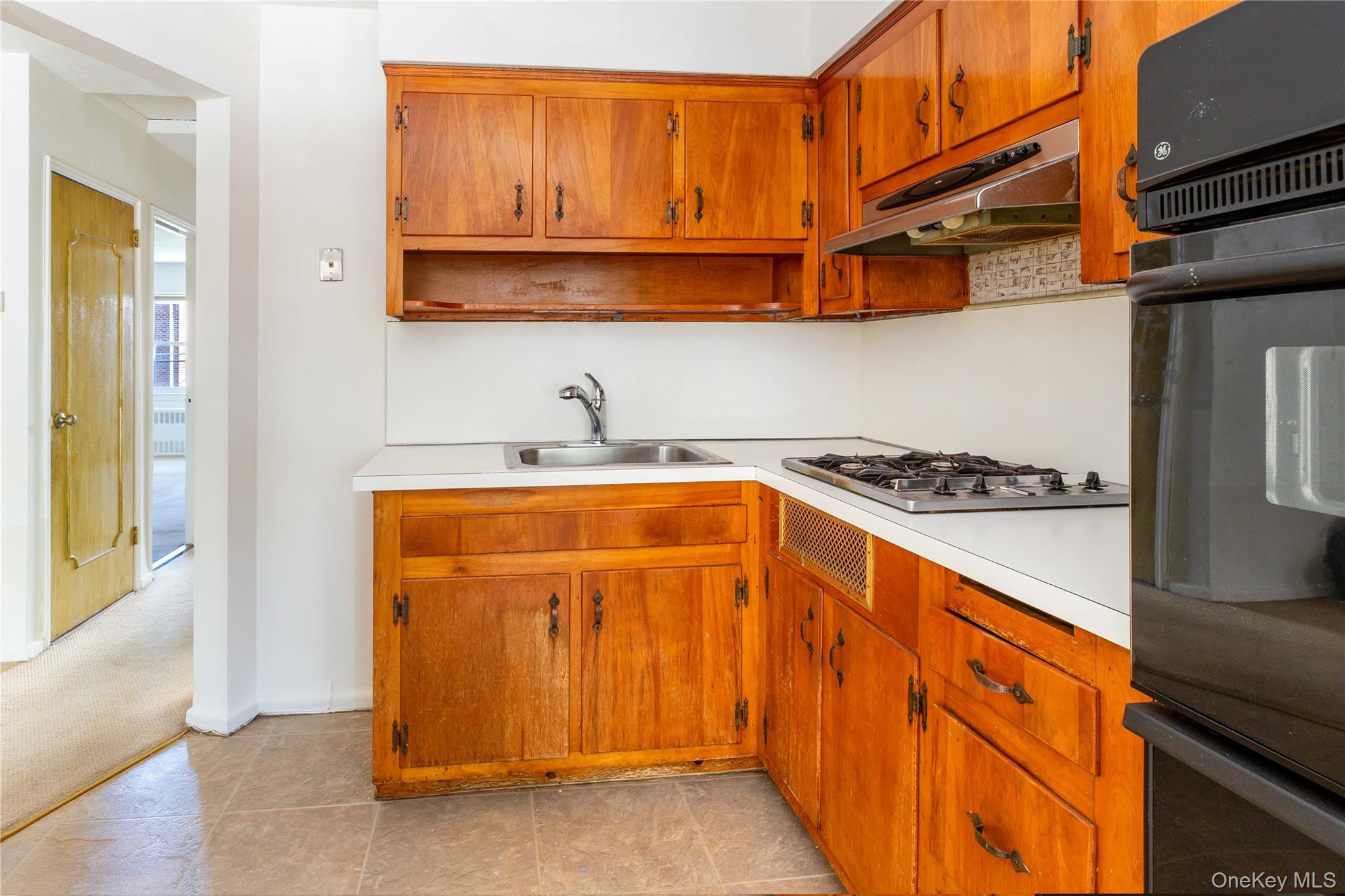 30-51 74th Street Property Photo 14