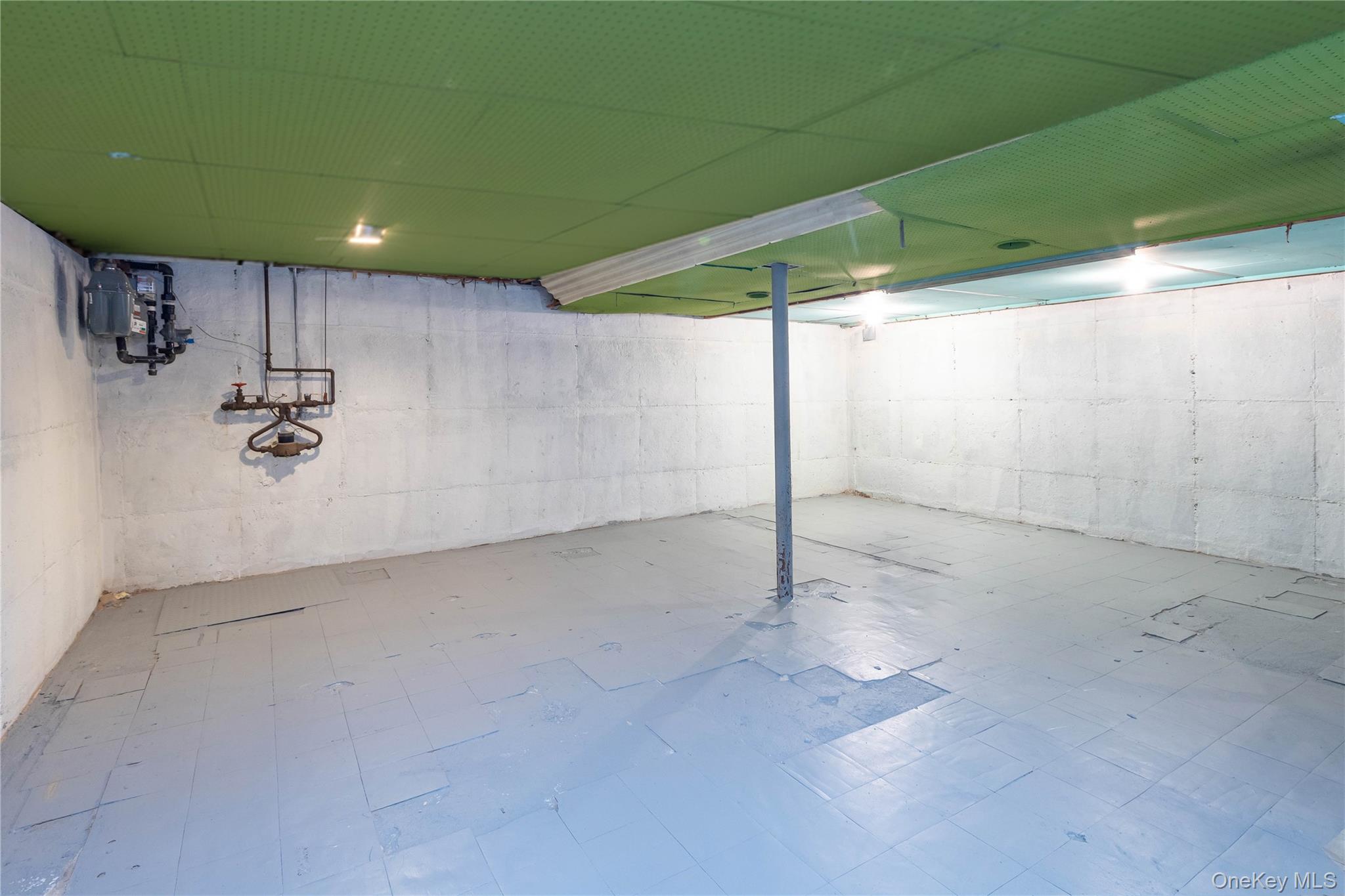 30-51 74th Street Property Photo 18