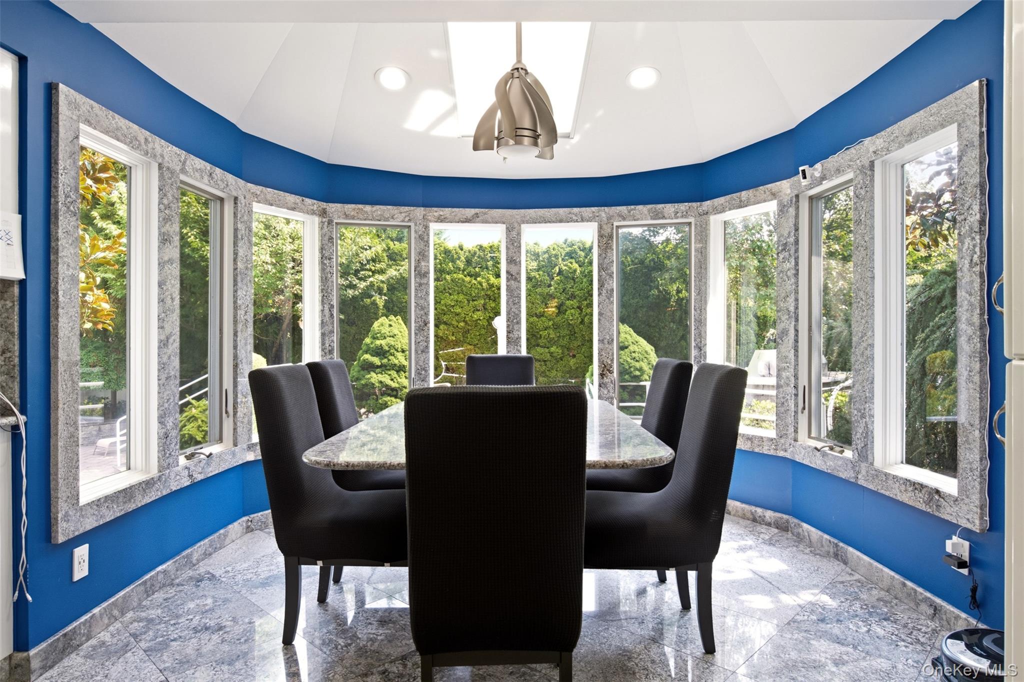 75 Shoreham Drive Property Photo 11
