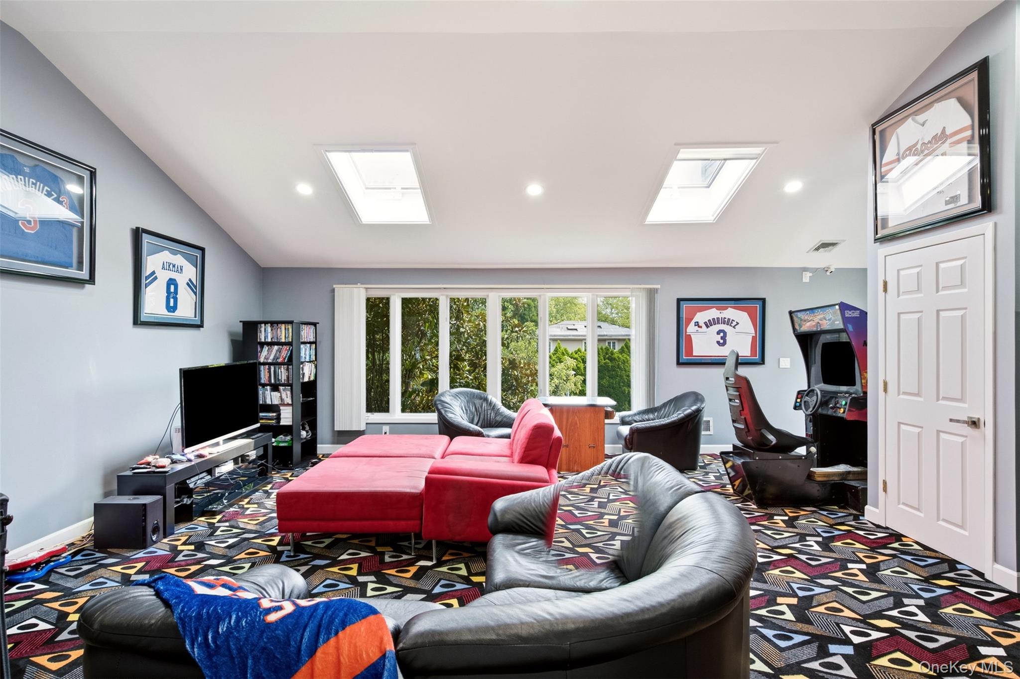 75 Shoreham Drive Property Photo 22