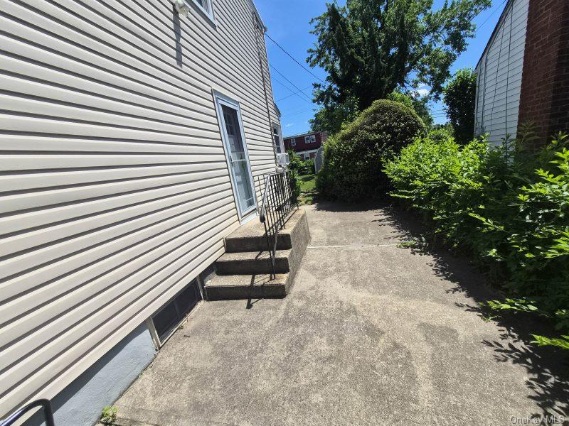 9 Robert Street Property Photo 19