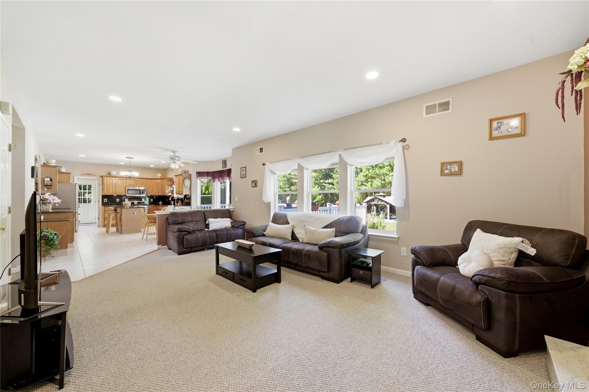 9 Ridgefield Drive Property Photo 12