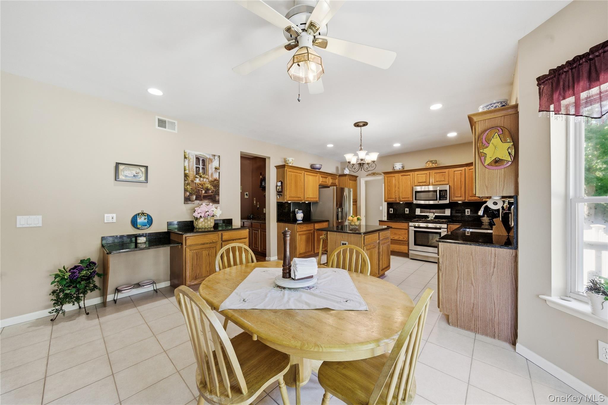9 Ridgefield Drive Property Photo 15