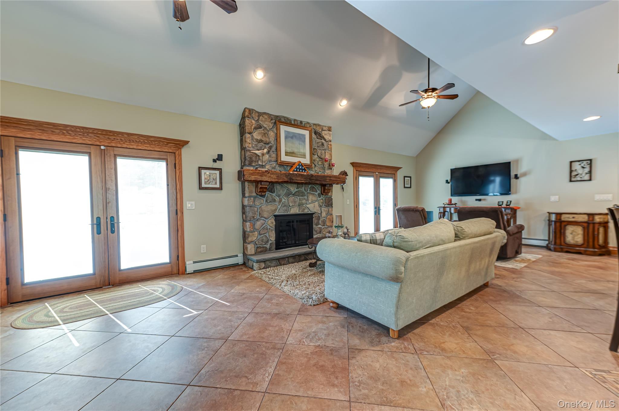130 N Country Road Property Photo 10