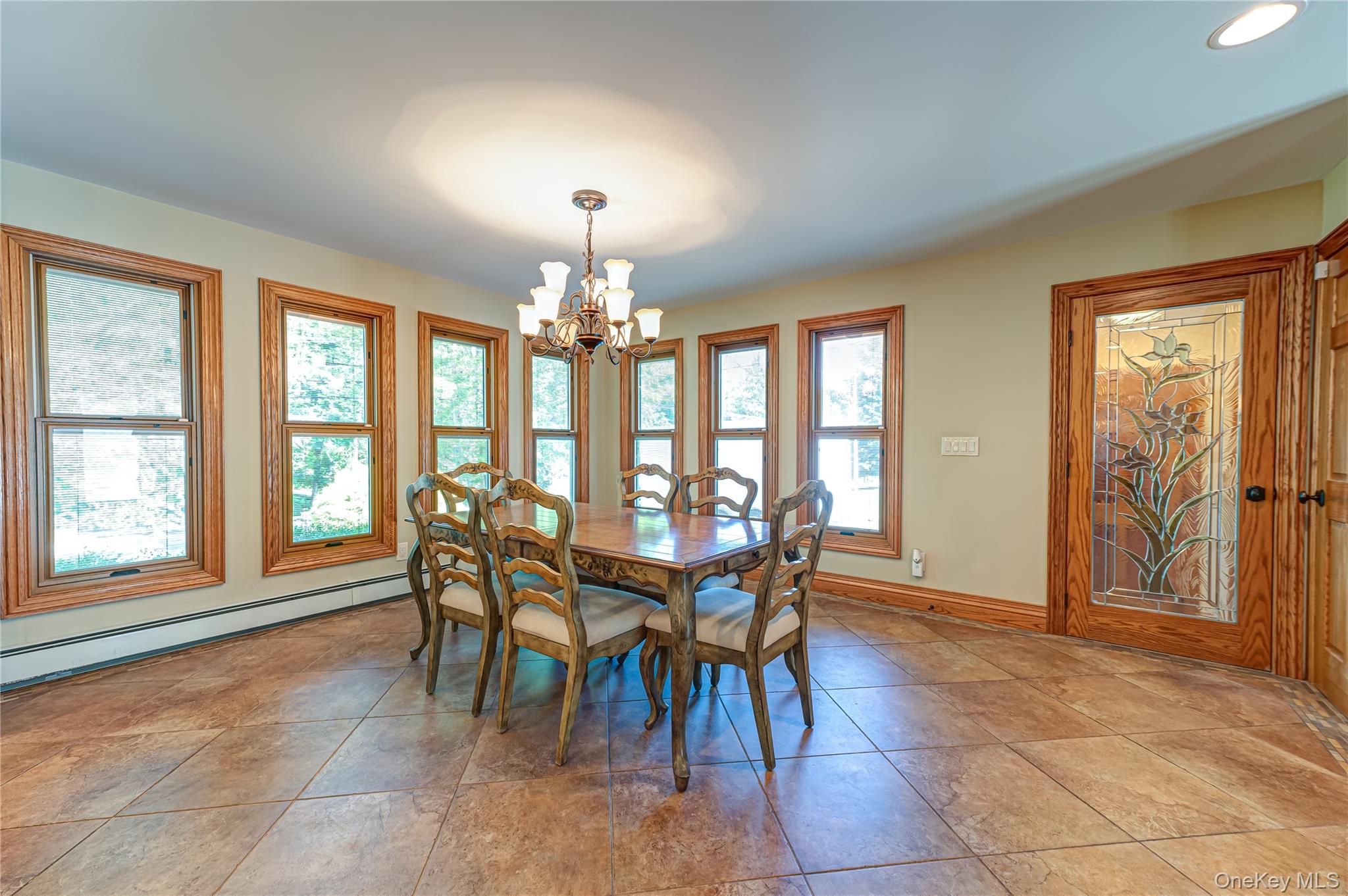 130 N Country Road Property Photo 11