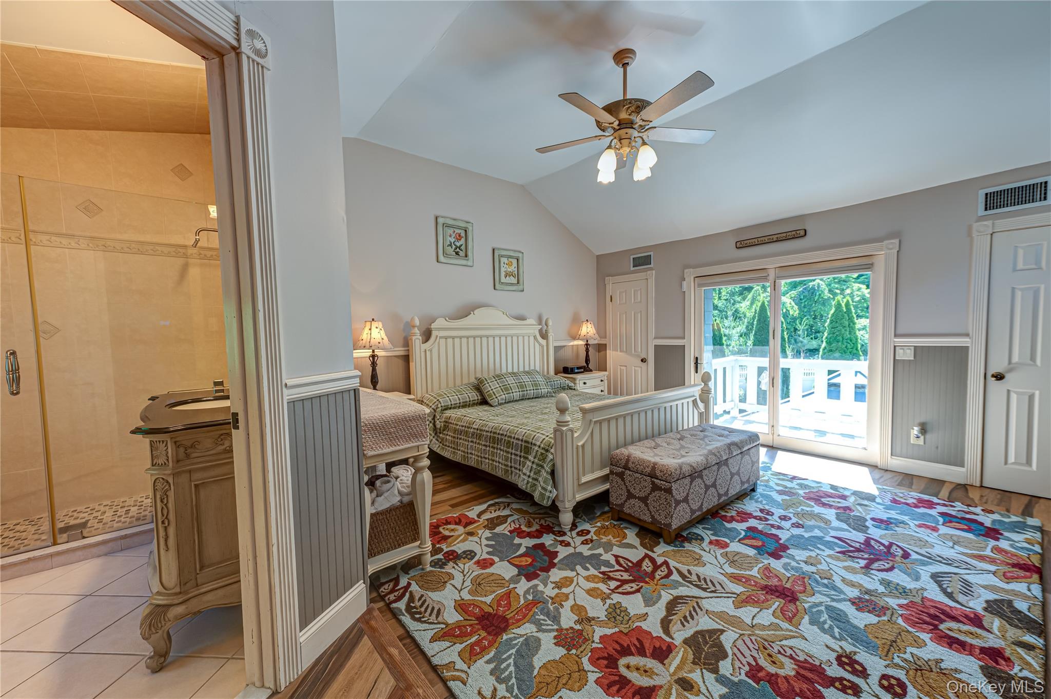 130 N Country Road Property Photo 13