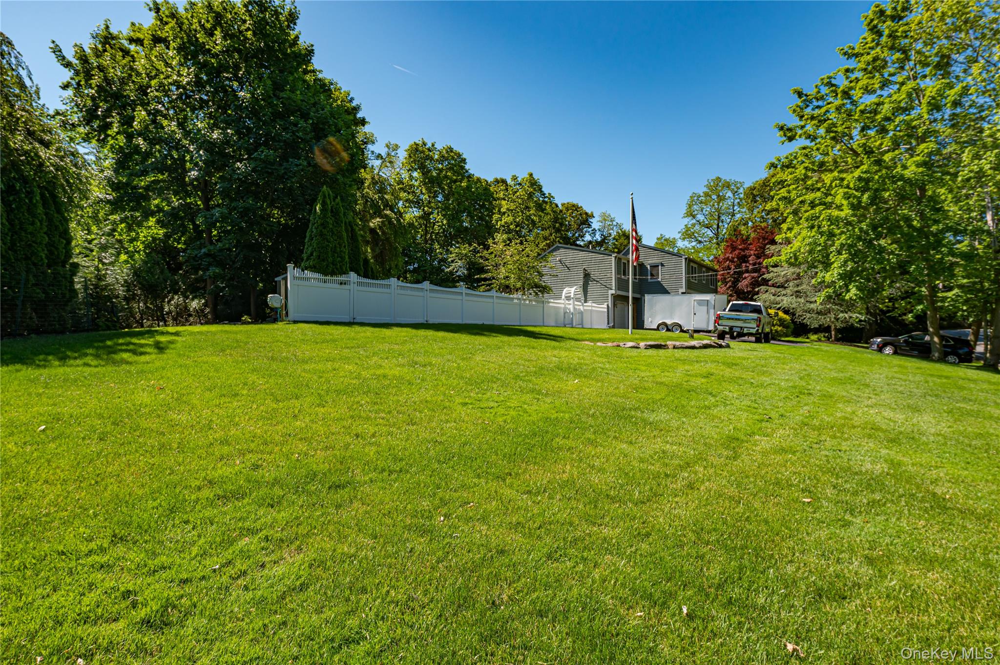 130 N Country Road Property Photo 26