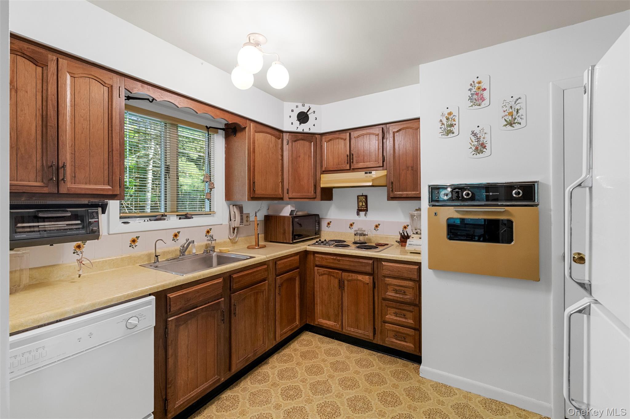 16 Fairway Drive Property Photo 17