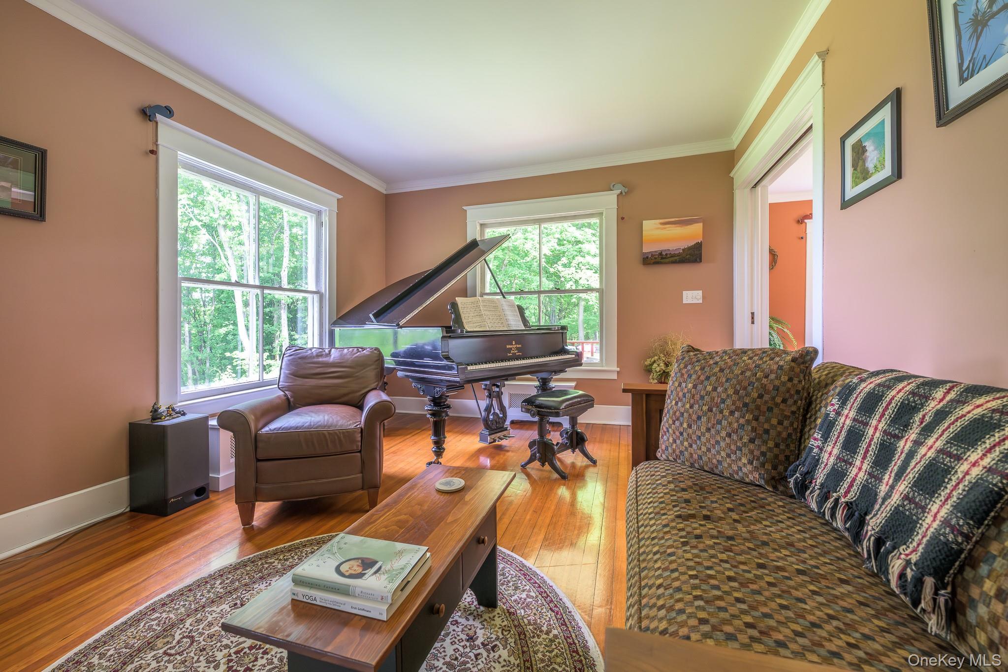 1530 River Road Property Photo 10